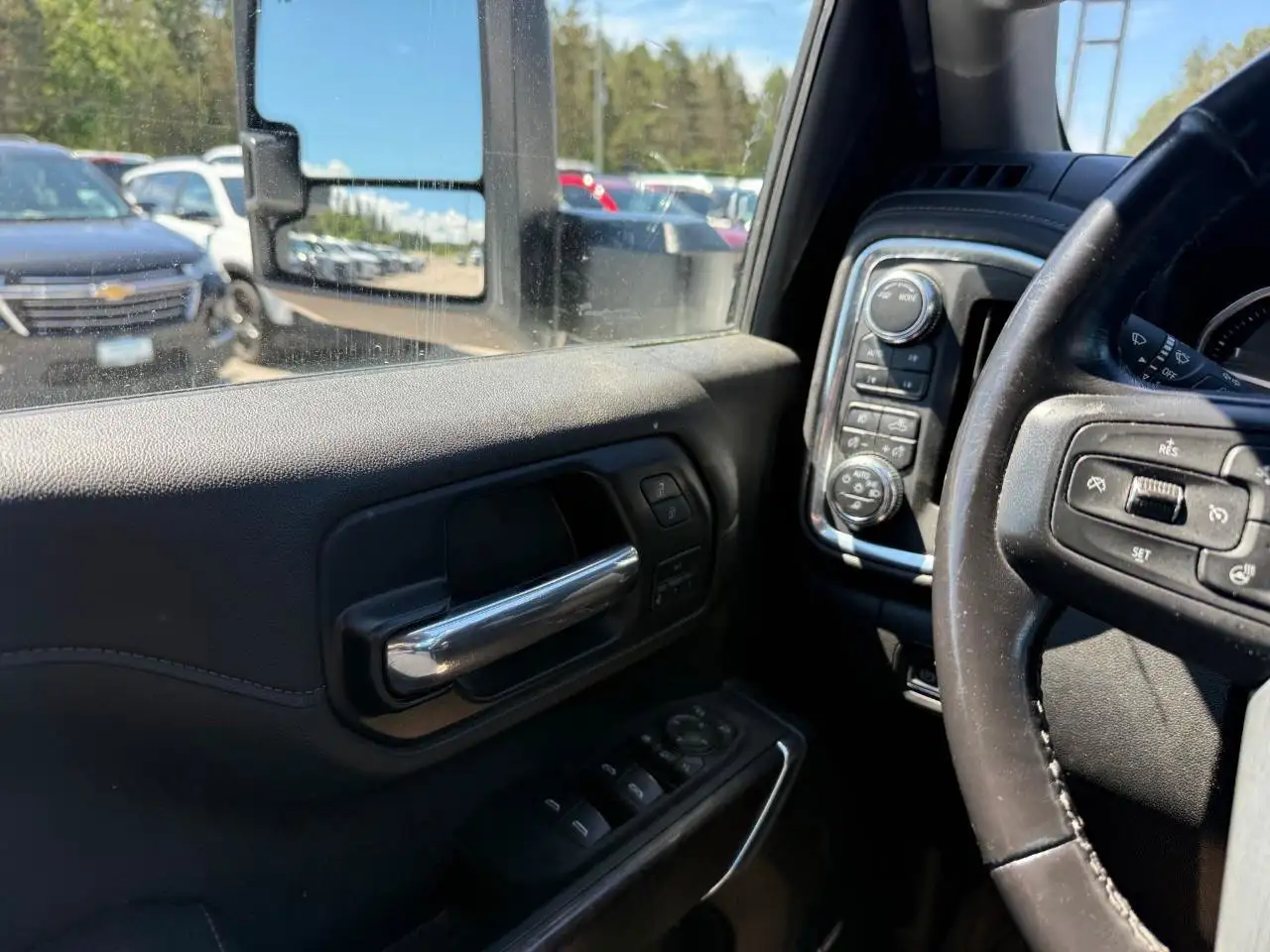 GMC Sierra 2500HD photo GMC Sierra 2500HD