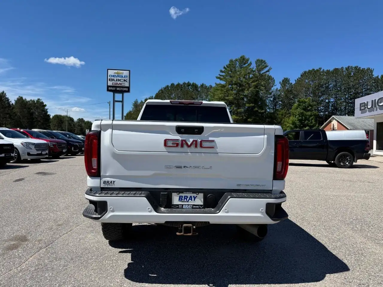GMC Sierra 2500HD photo GMC Sierra 2500HD
