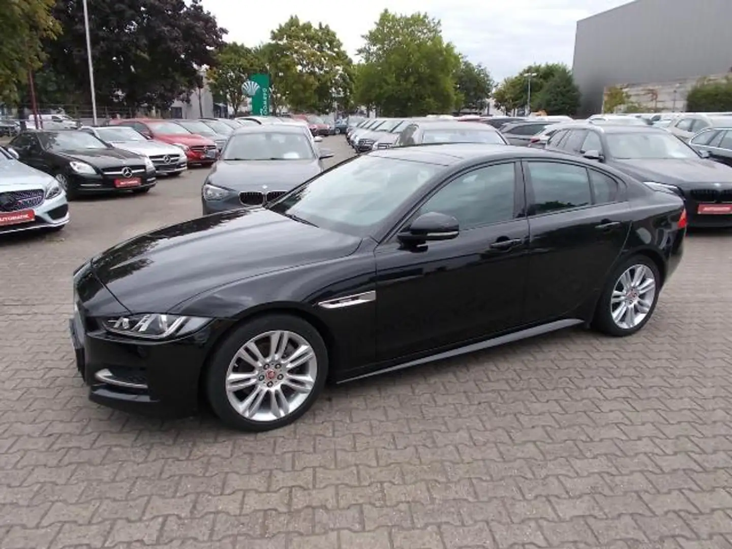 Jaguar XE 20d R-Sport, Navi Leder PanoSD Xenon Zwart - 1