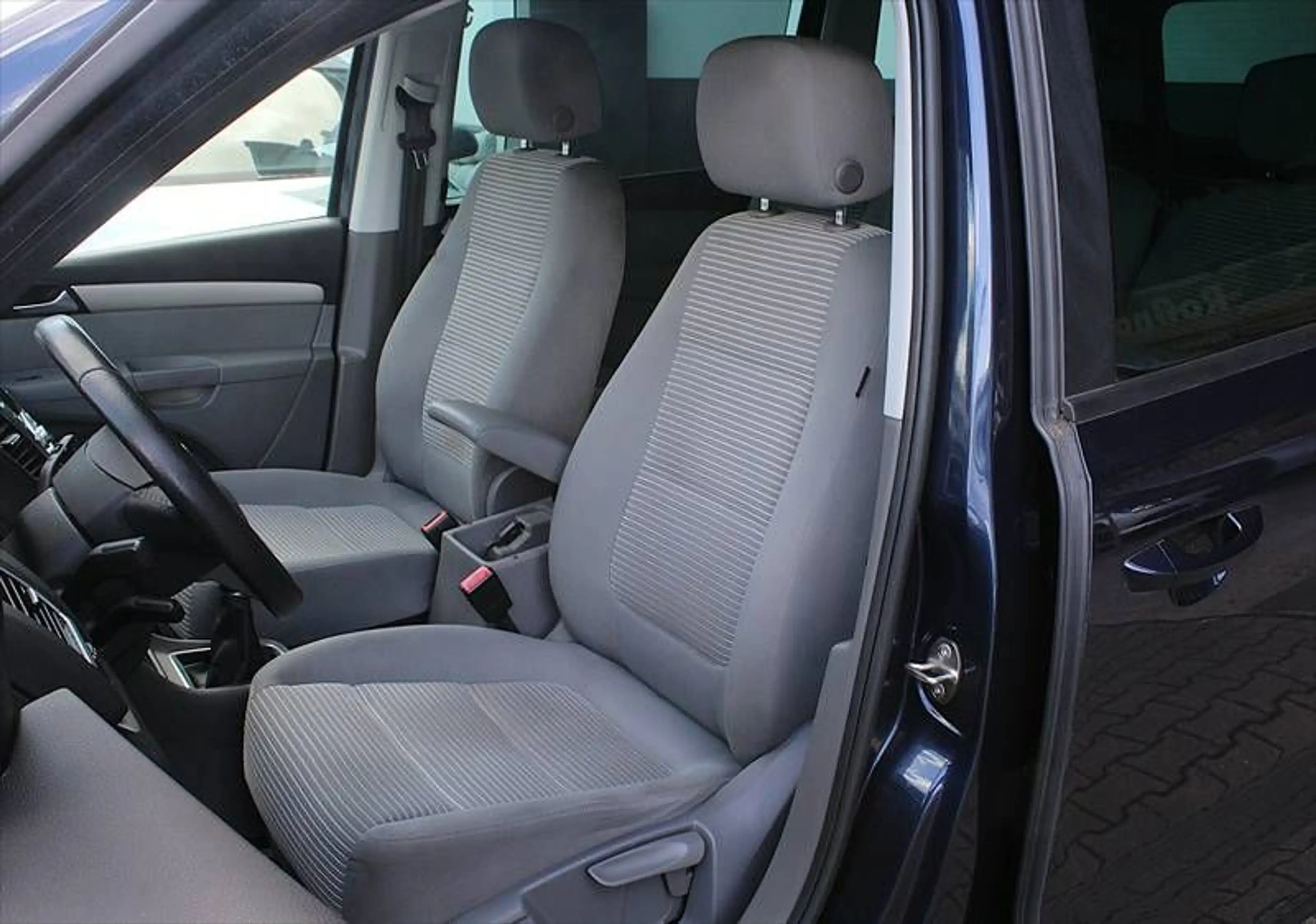 SEAT Alhambra 2,0 TDI Style Ecomotive 7-Sitzer AHK — photo 4