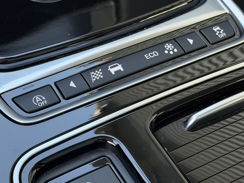 Jaguar F-Pace 2.0 Portfolio AWD AUTOMAAT / R Sport / Panorama Da — photo 17