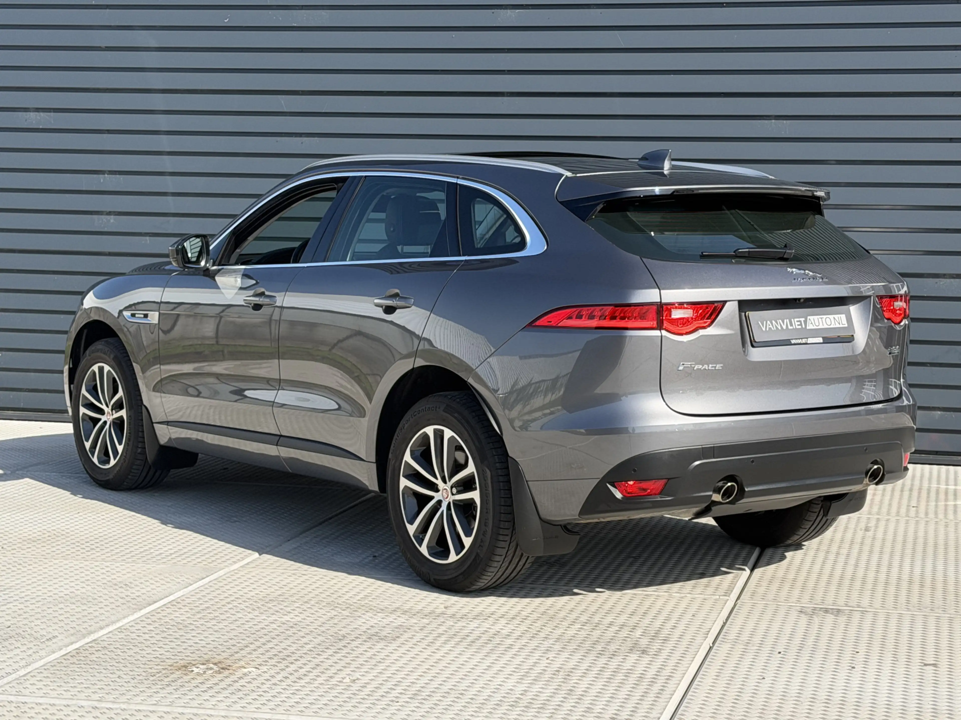 Jaguar F-Pace 2.0 Portfolio AWD AUTOMAAT / R Sport / Panorama Da — photo 11