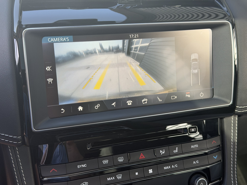 Jaguar F-Pace 2.0 Portfolio AWD AUTOMAAT / R Sport / Panorama Da — photo 19