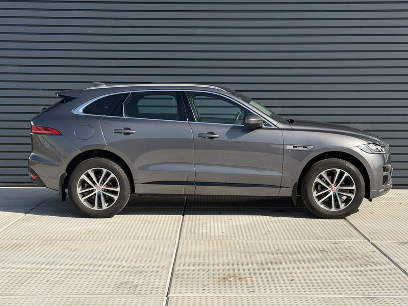 Jaguar F-Pace 2.0 Portfolio AWD AUTOMAAT / R Sport / Panorama Da — photo 9