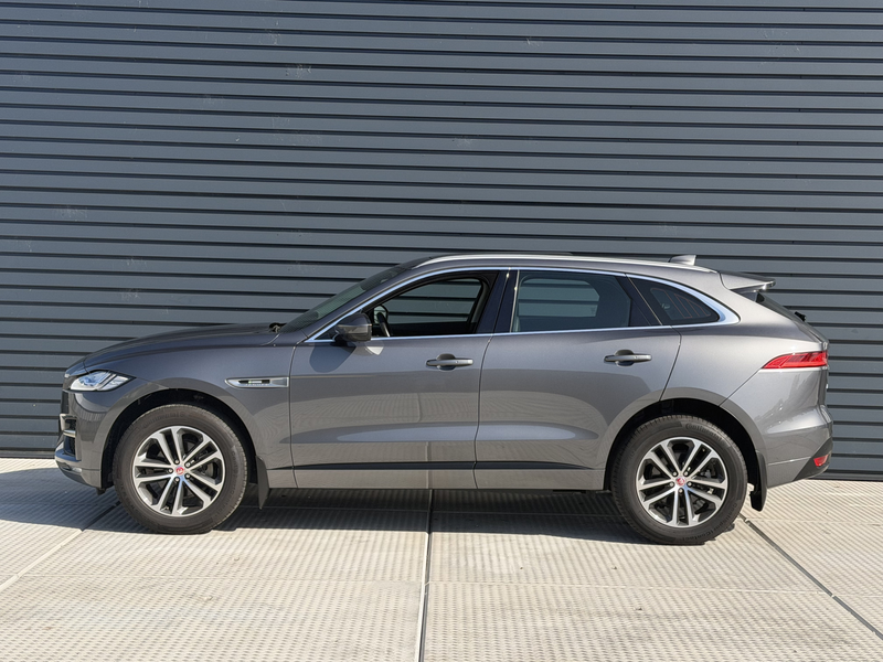 Jaguar F-Pace 2.0 Portfolio AWD AUTOMAAT / R Sport / Panorama Da — photo 24