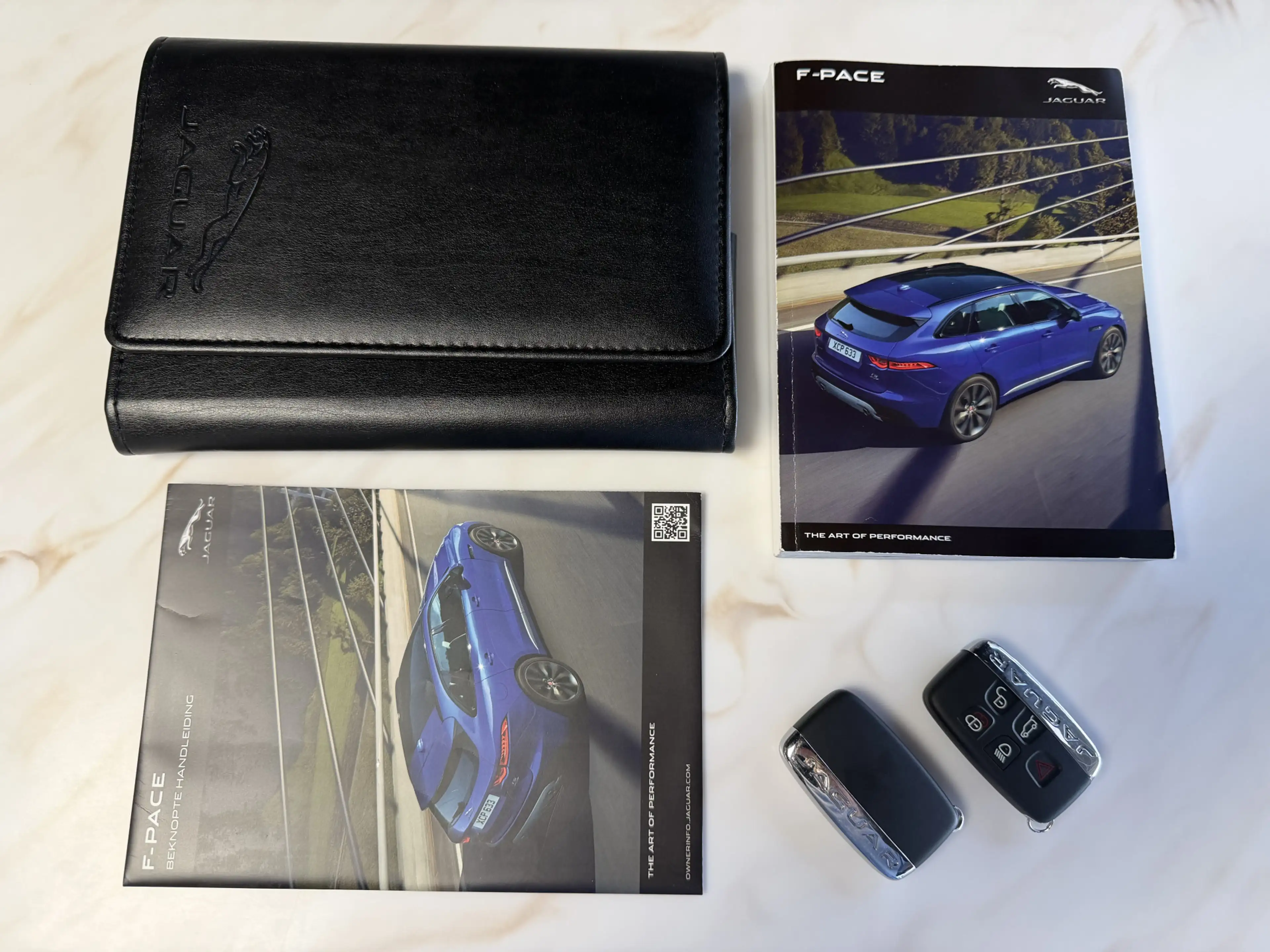 Jaguar F-Pace 2.0 Portfolio AWD AUTOMAAT / R Sport / Panorama Da — photo 4