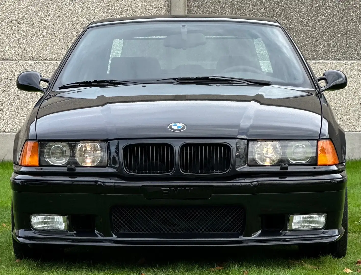 BMW 328 i Чорний - 2