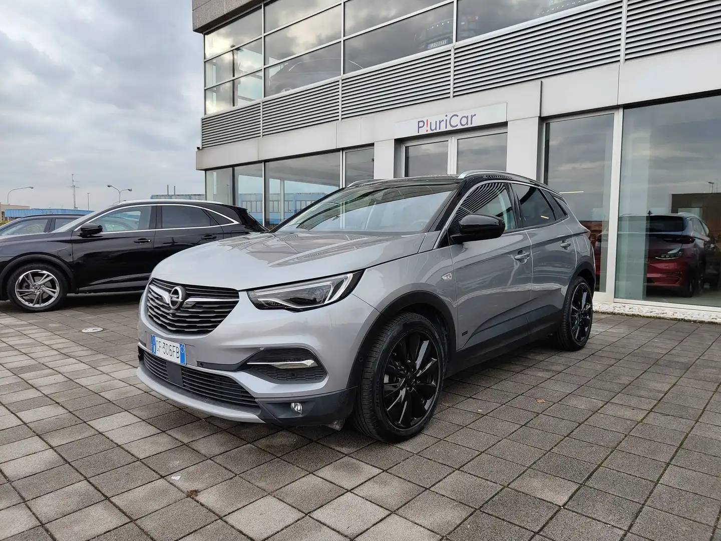 Opel Grandland X 1.6 Hybrid Plug-In AWD auto Camere360 Cerchi19 Šedá - 1