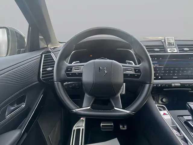 DS Automobiles DS 7 view 13
