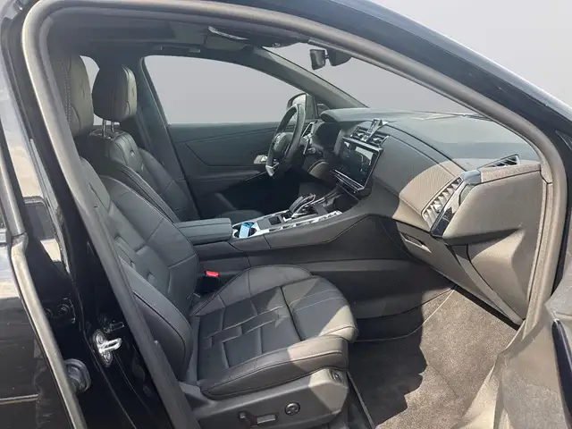 DS Automobiles DS 7 view 11