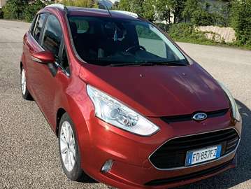 B-Max 1.5 tdci Titanium 95cv