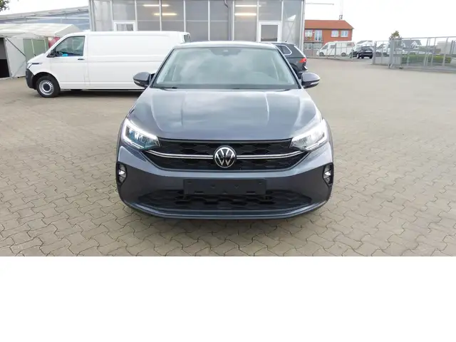 Volkswagen Taigo view 3