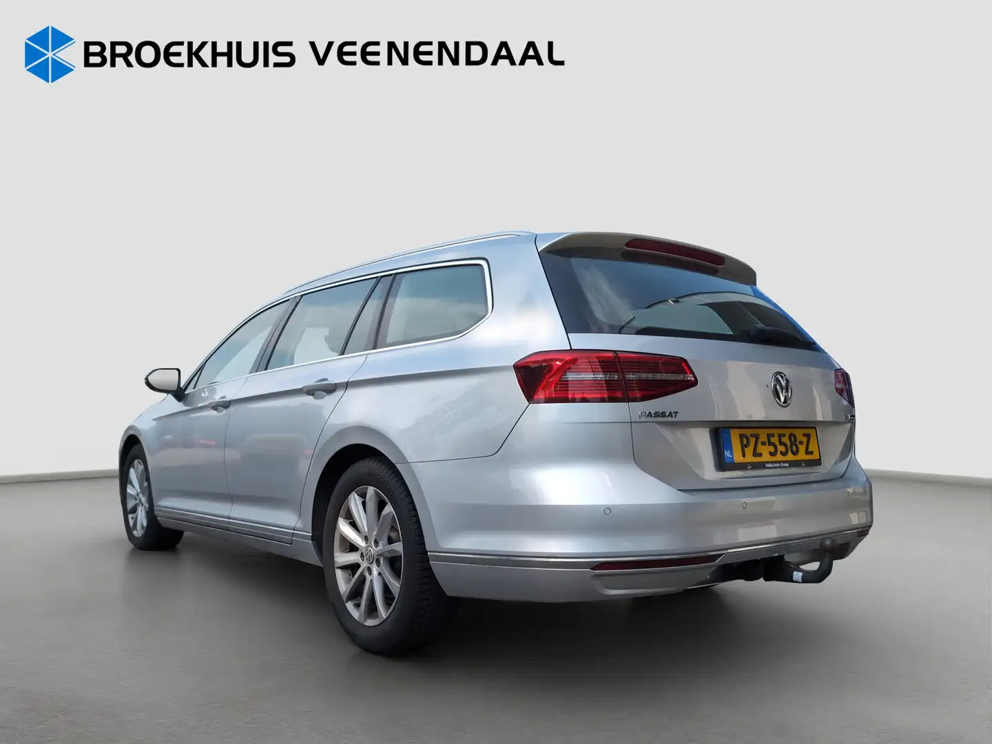 Volkswagen Passat Variant 1.4 TSI ACT Automaat DSG Highline | Trekhaak ErgoC Grijs - 2