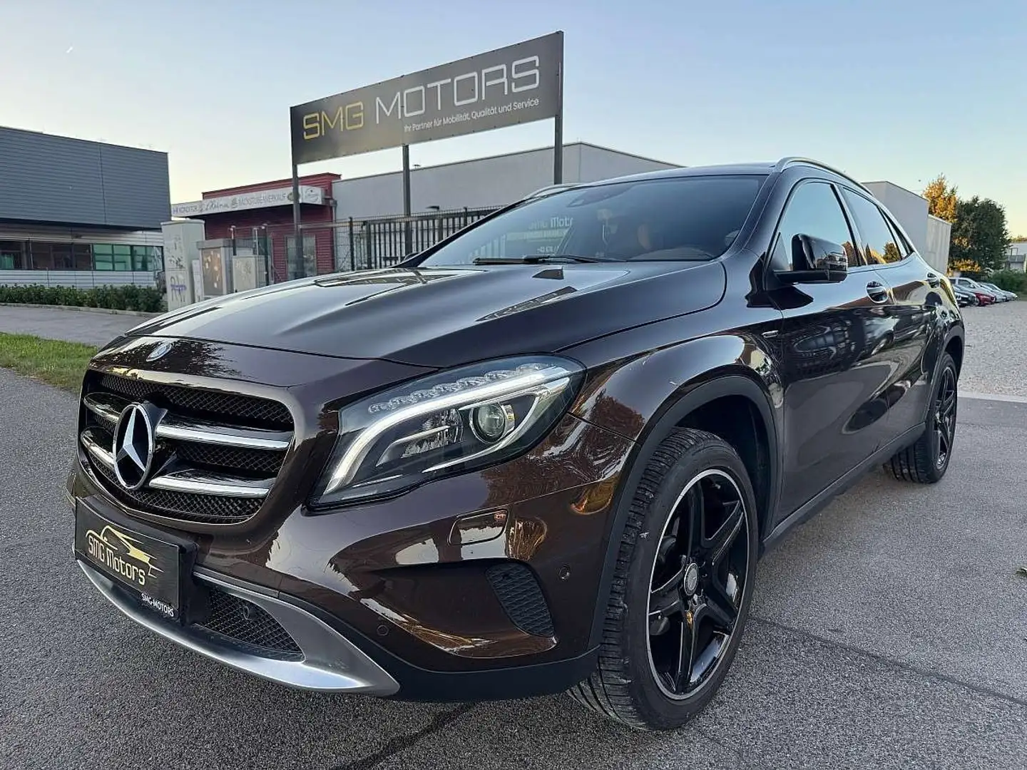 Mercedes-Benz GLA 220 CDI 4MATIC Aut. EDITION 1 /VOLL VOLL VOLL Marrone - 1