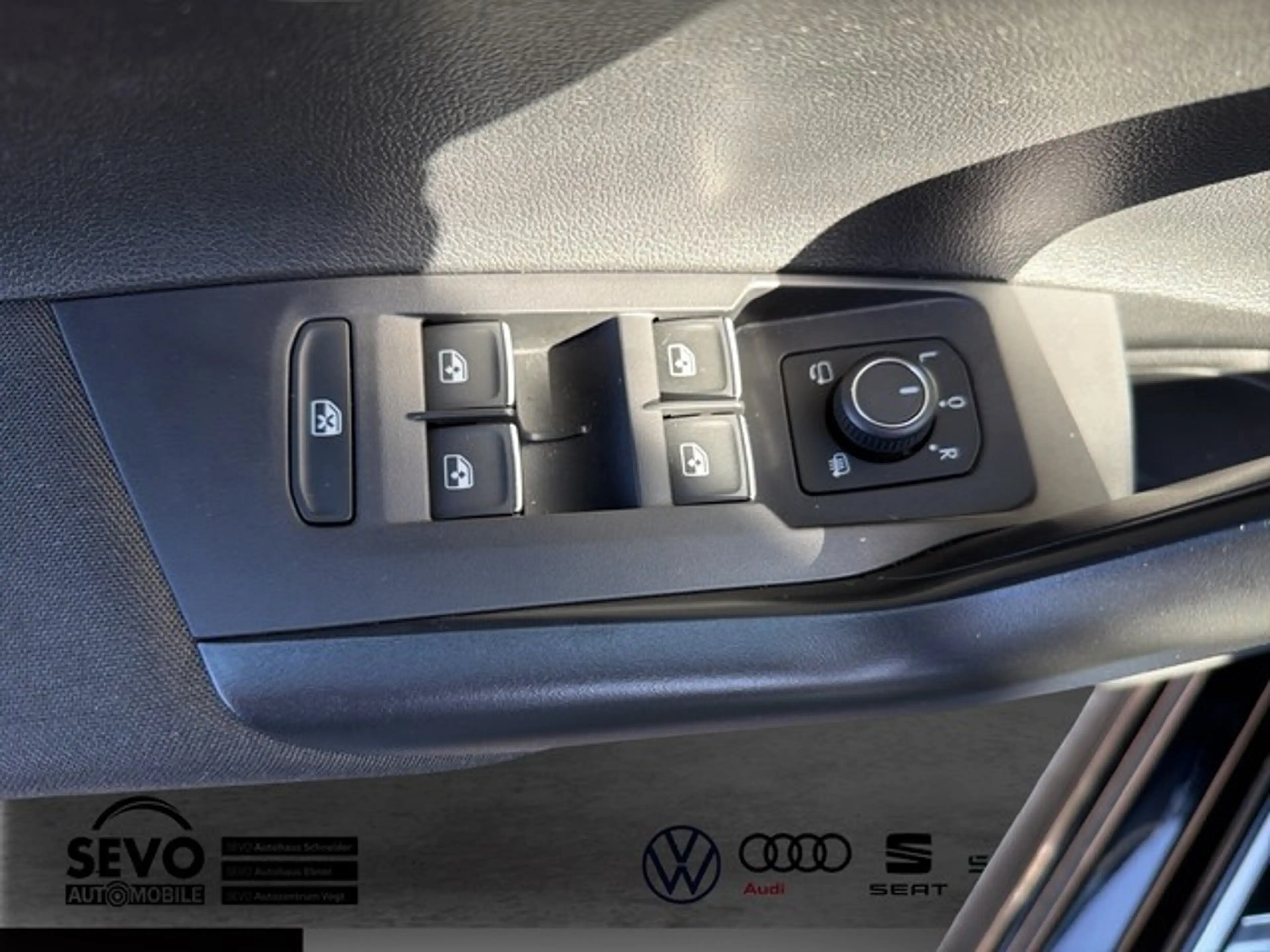 Volkswagen Polo 1.0 TSI DSG R-Line — photo 13