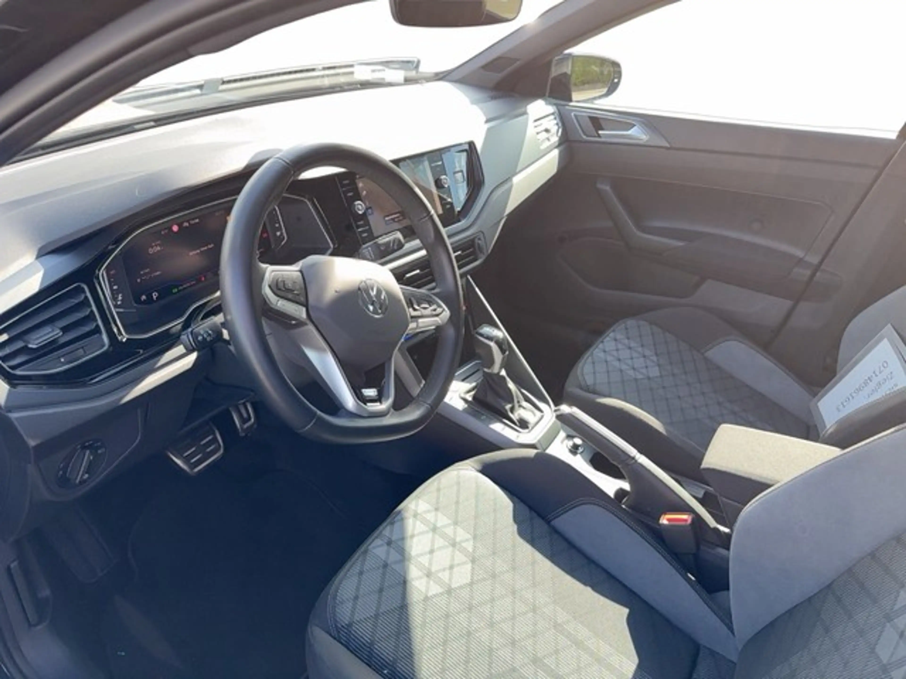 Volkswagen Polo 1.0 TSI DSG R-Line — photo 8