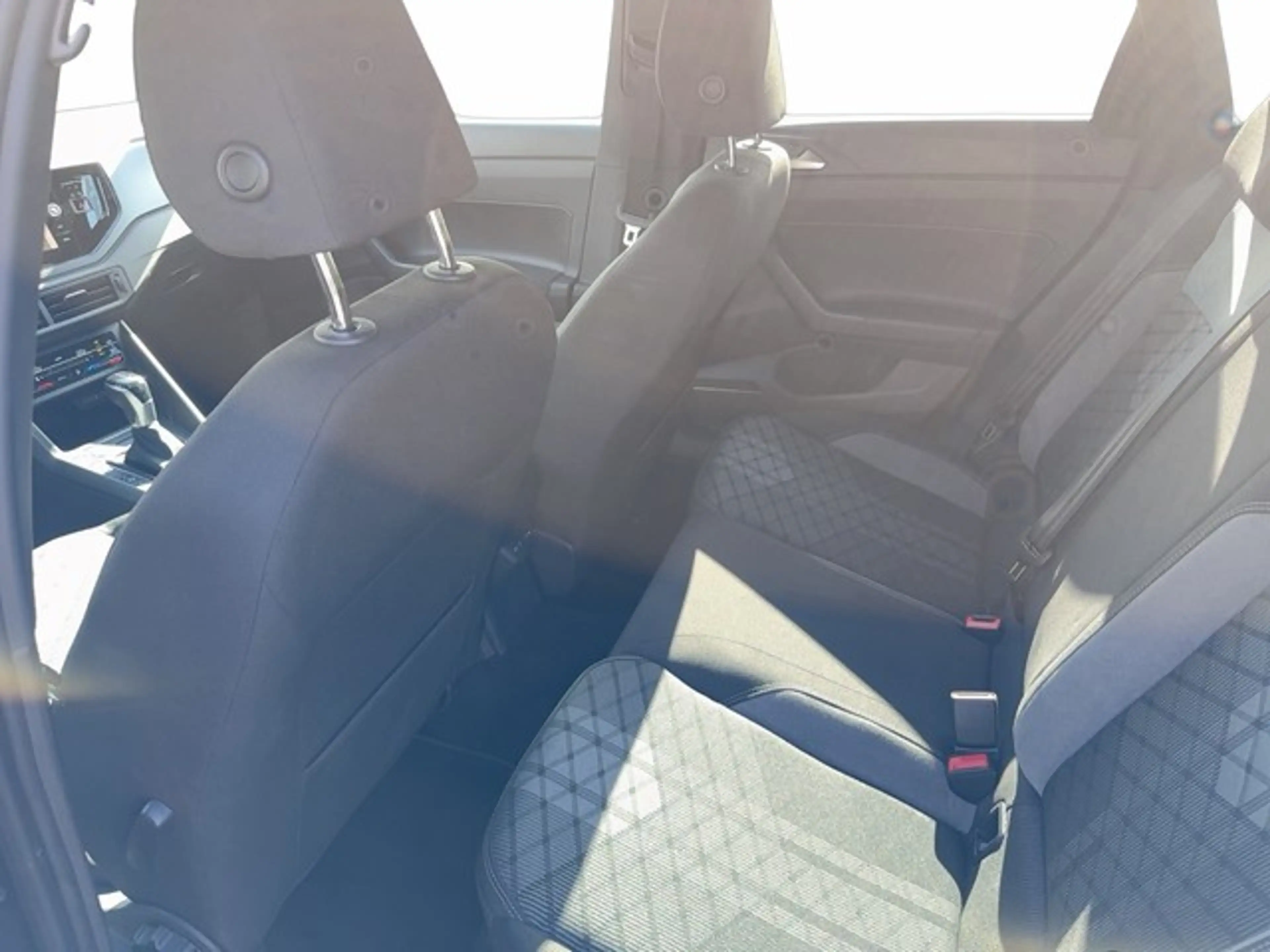 Volkswagen Polo 1.0 TSI DSG R-Line — photo 11