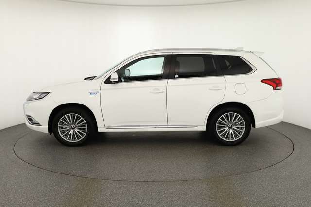 Mitsubishi Outlander 2.4 PHEV Plus Spirit 4WD LED AHK 360°