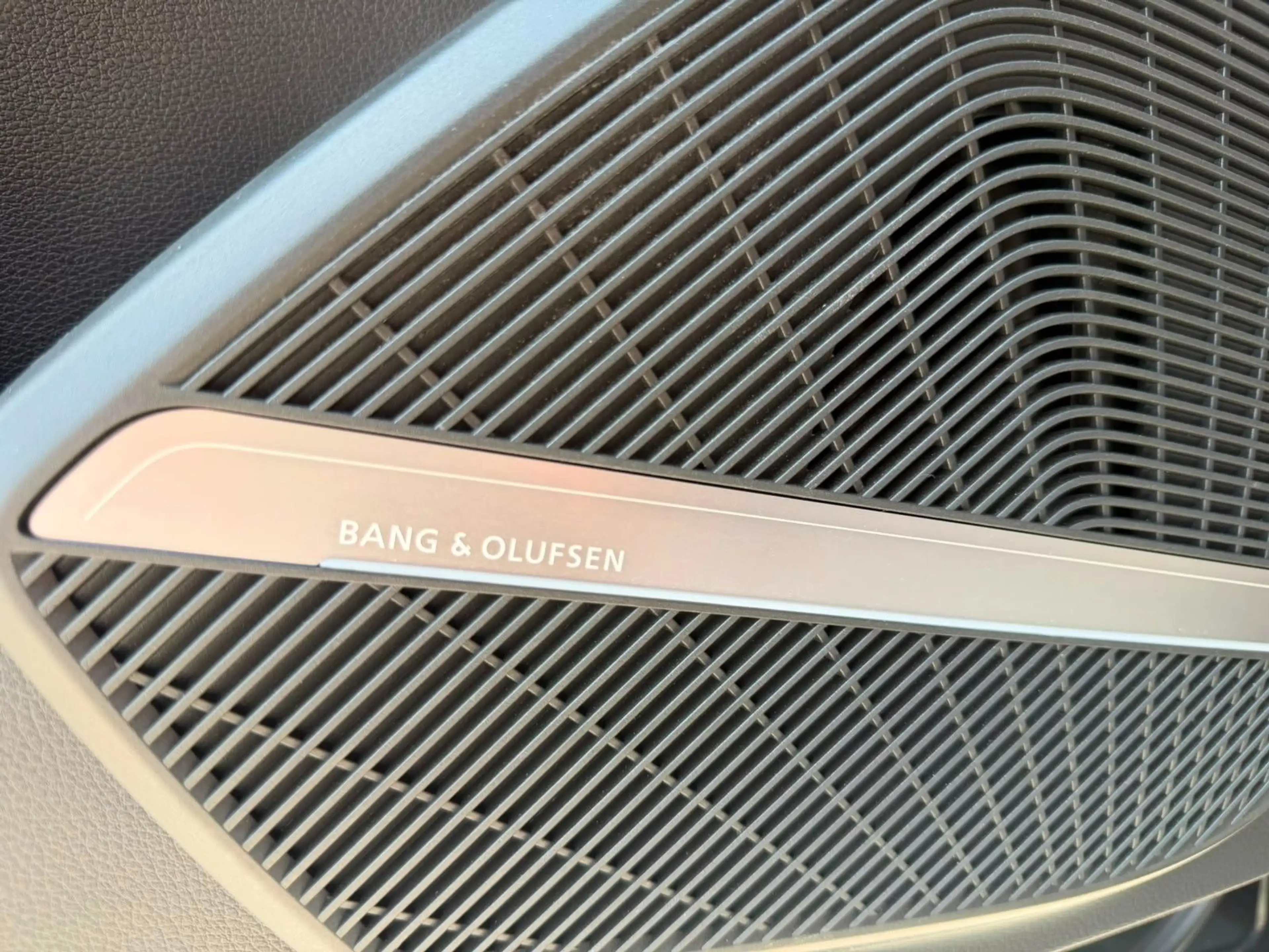 Audi SQ5 *HEAD-UP*PANO*STHZ*KAMERA*LUFT*KEYLESS* — photo 13