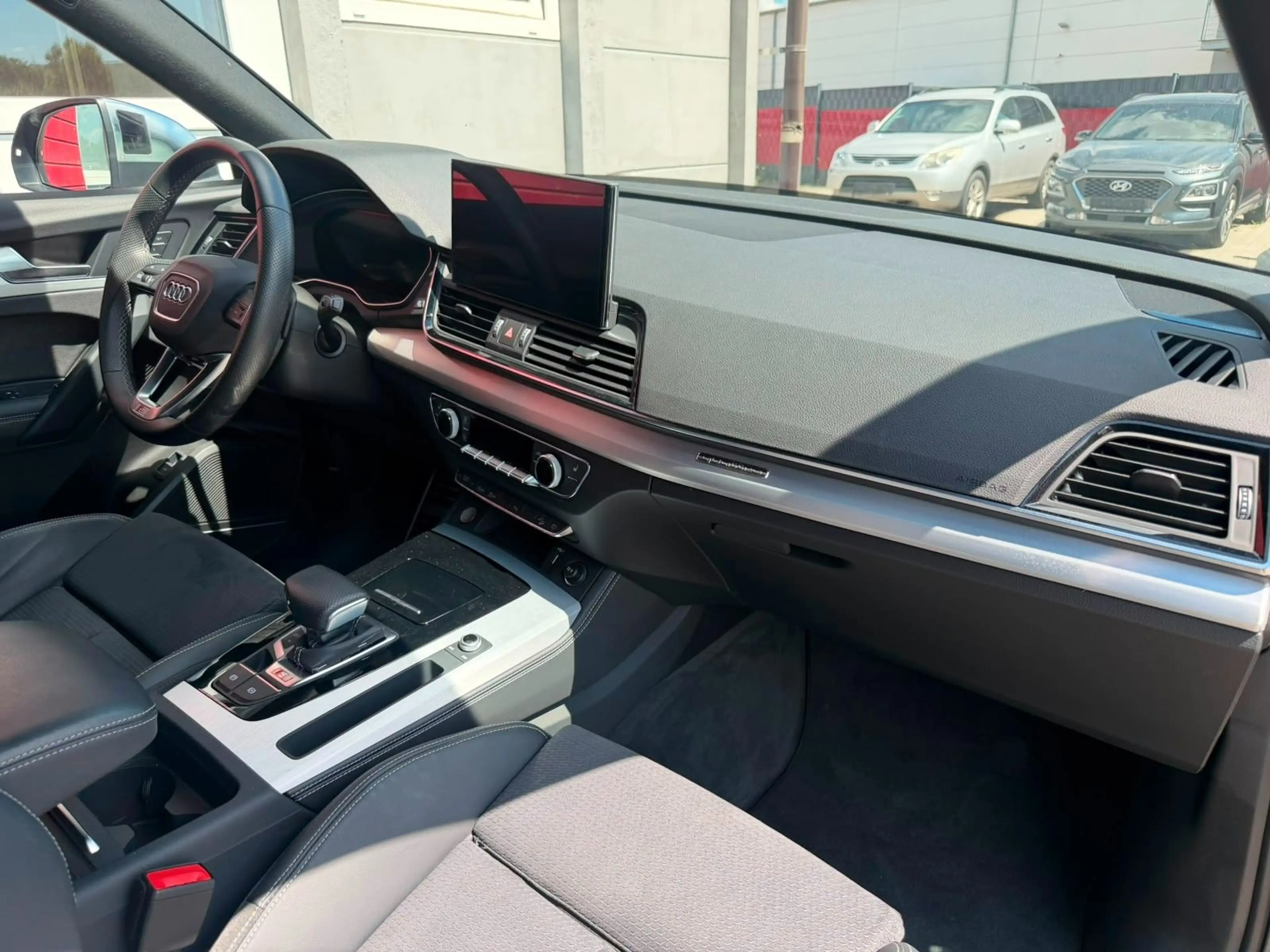 Audi SQ5 *HEAD-UP*PANO*STHZ*KAMERA*LUFT*KEYLESS* — photo 5