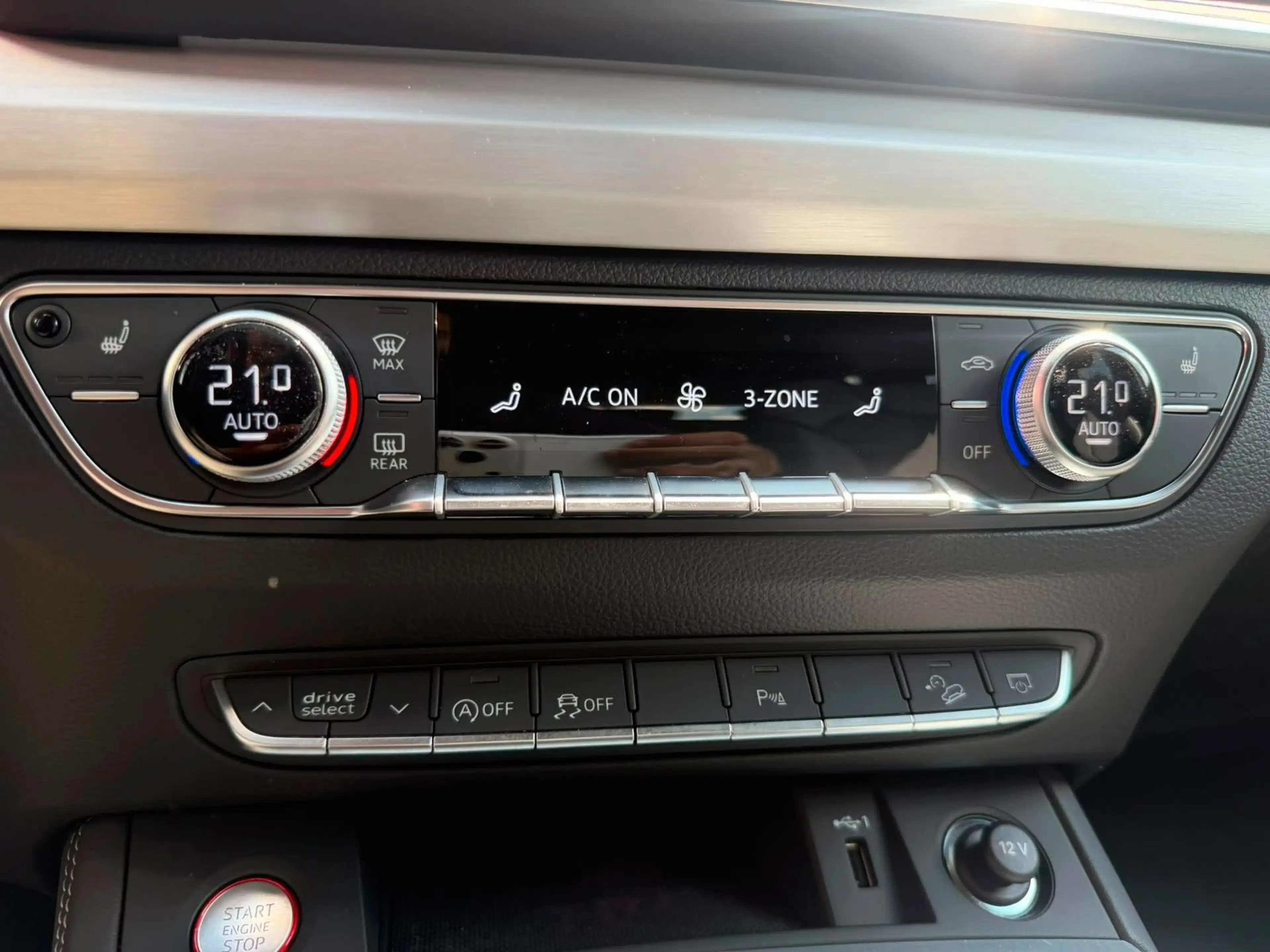 Audi SQ5 *HEAD-UP*PANO*STHZ*KAMERA*LUFT*KEYLESS* — photo 8