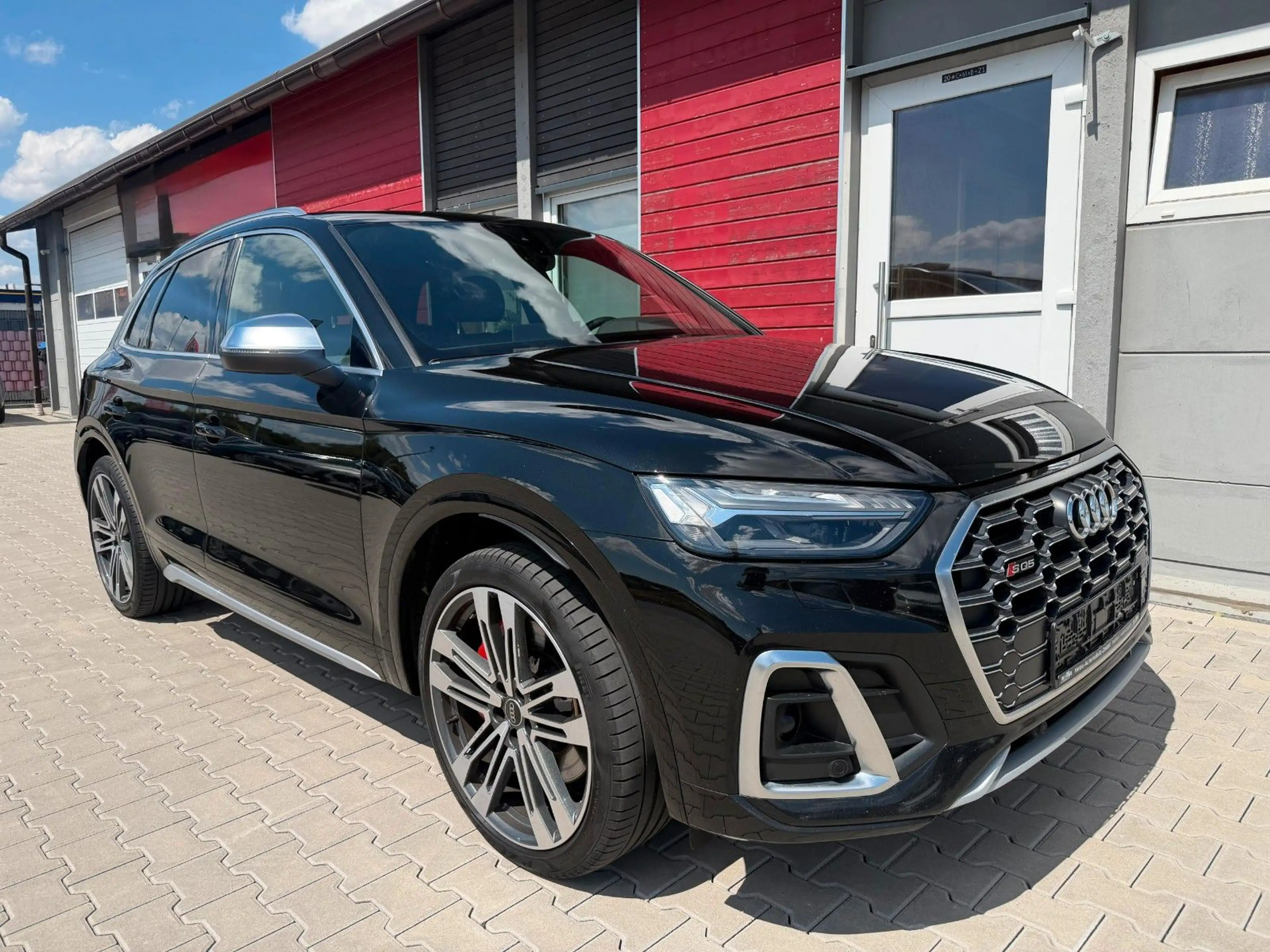 Audi SQ5 *HEAD-UP*PANO*STHZ*KAMERA*LUFT*KEYLESS*
