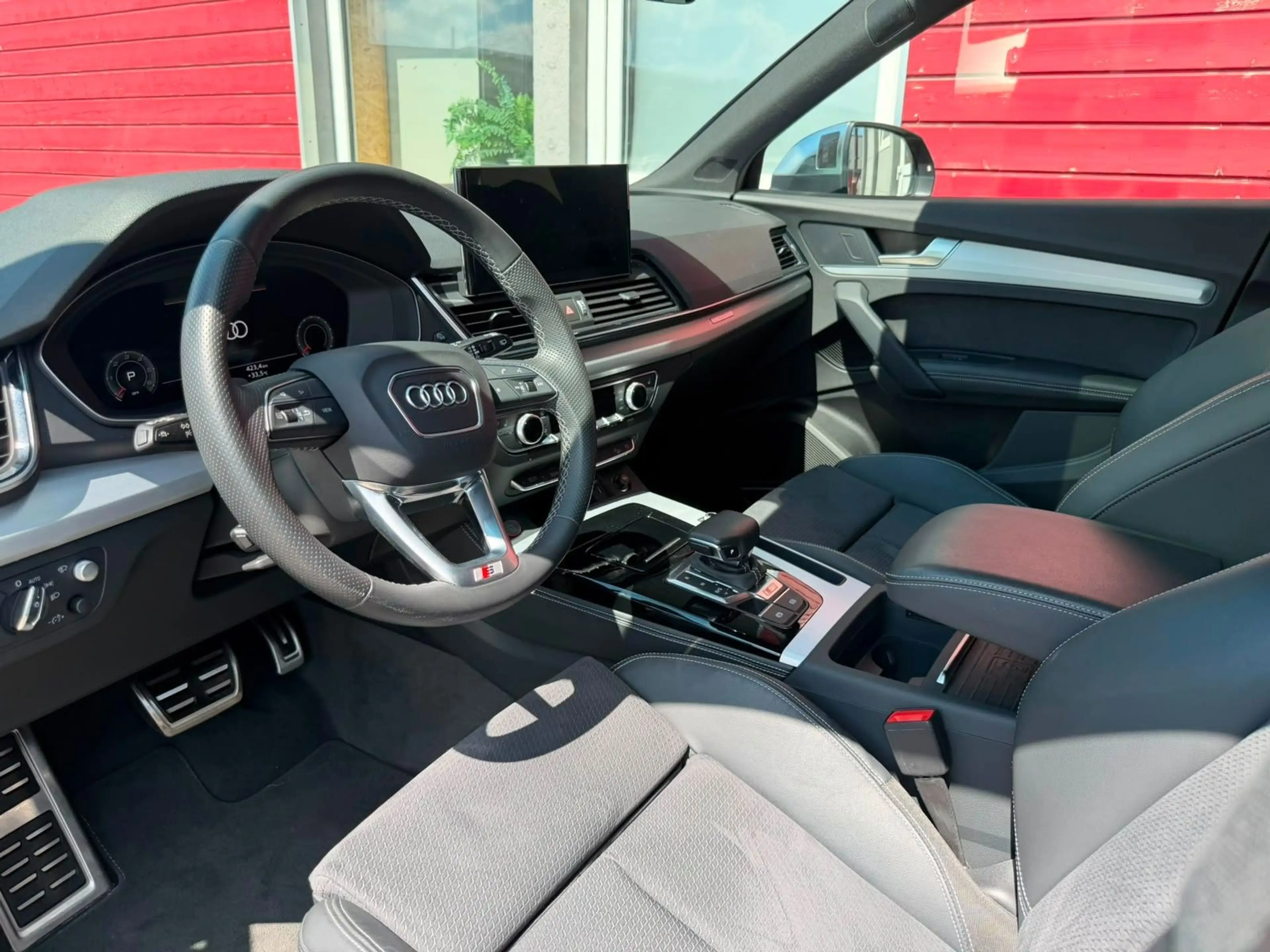 Audi SQ5 *HEAD-UP*PANO*STHZ*KAMERA*LUFT*KEYLESS* — photo 4