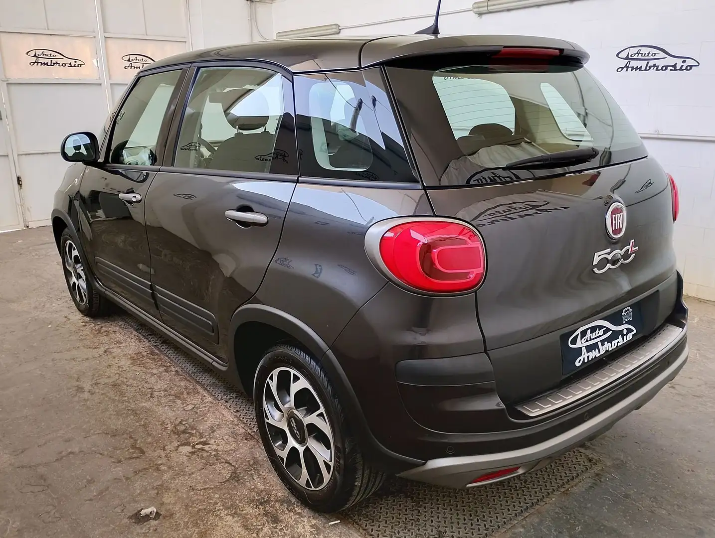 Fiat 500L 1.4 95 CV City Cross da 139,00 al  mese Grijs - 2