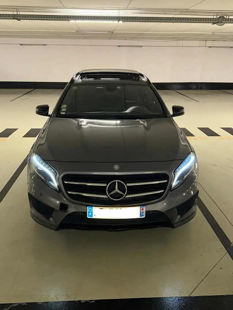 Mercedes-Benz GLA 220 Classe GLA 220 CDI 4-Matic Fascination 7-G DCT A Gris - 1