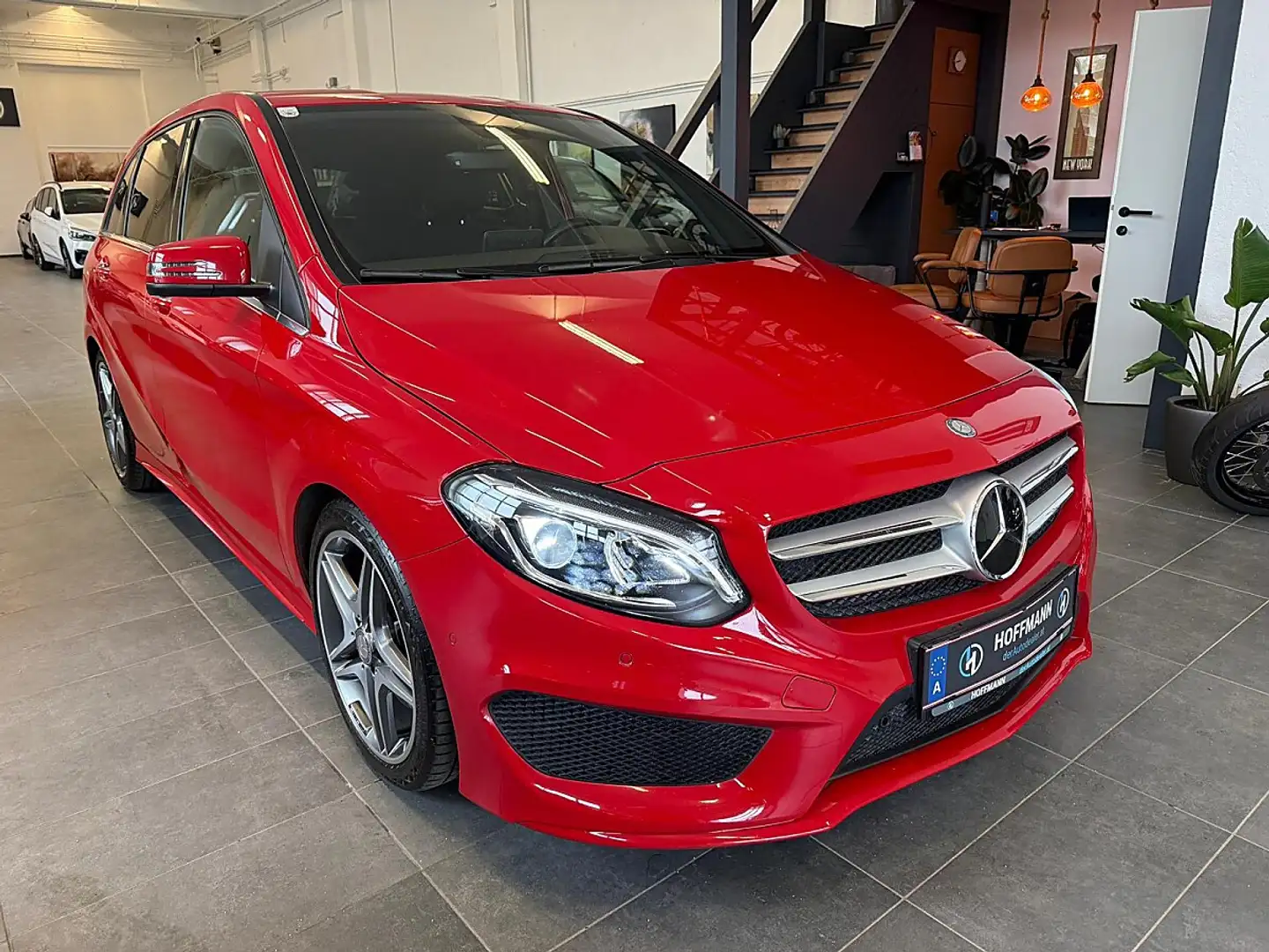 Mercedes-Benz B 250 4MATIC Aut. AMG Line/Distronic/el.Sitze Rot - 1