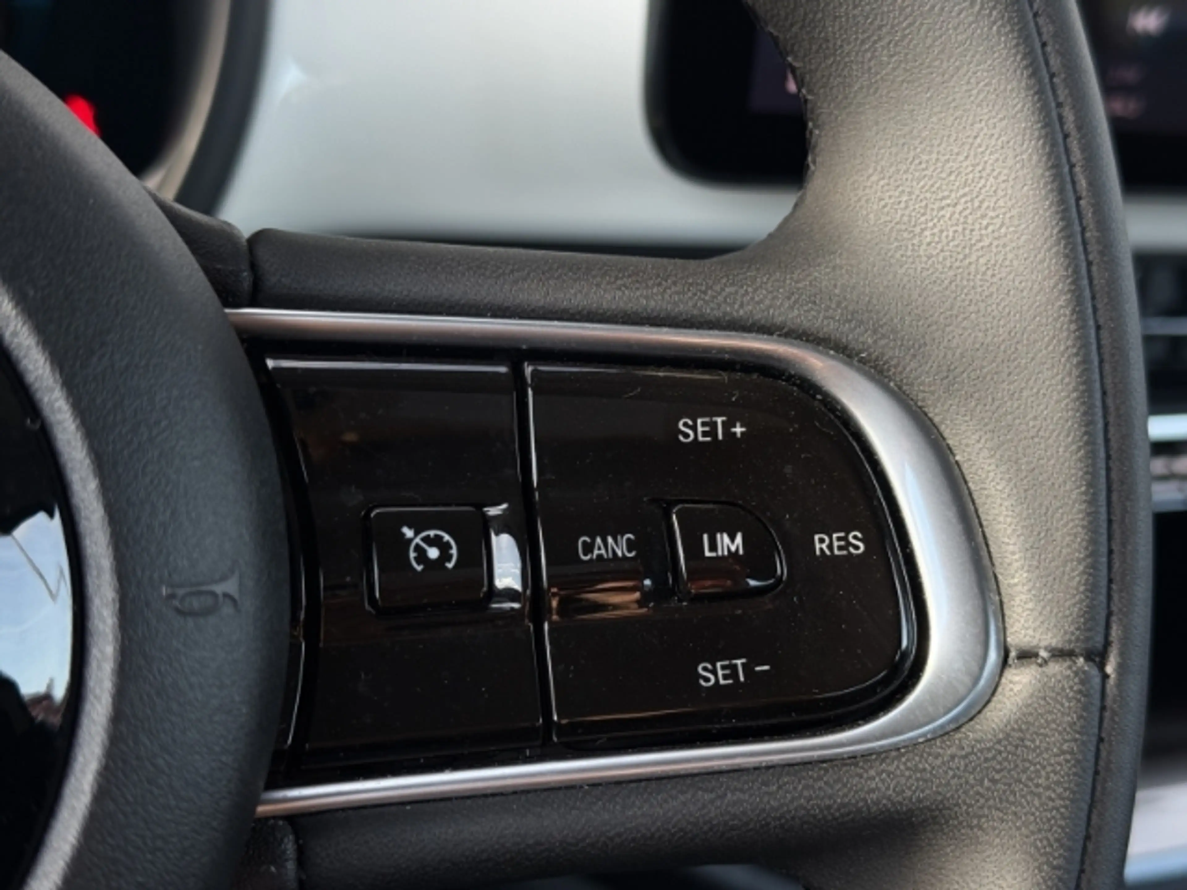 Fiat 500e Basis/Navi/RFK/Alu/Apple&Android — photo 11