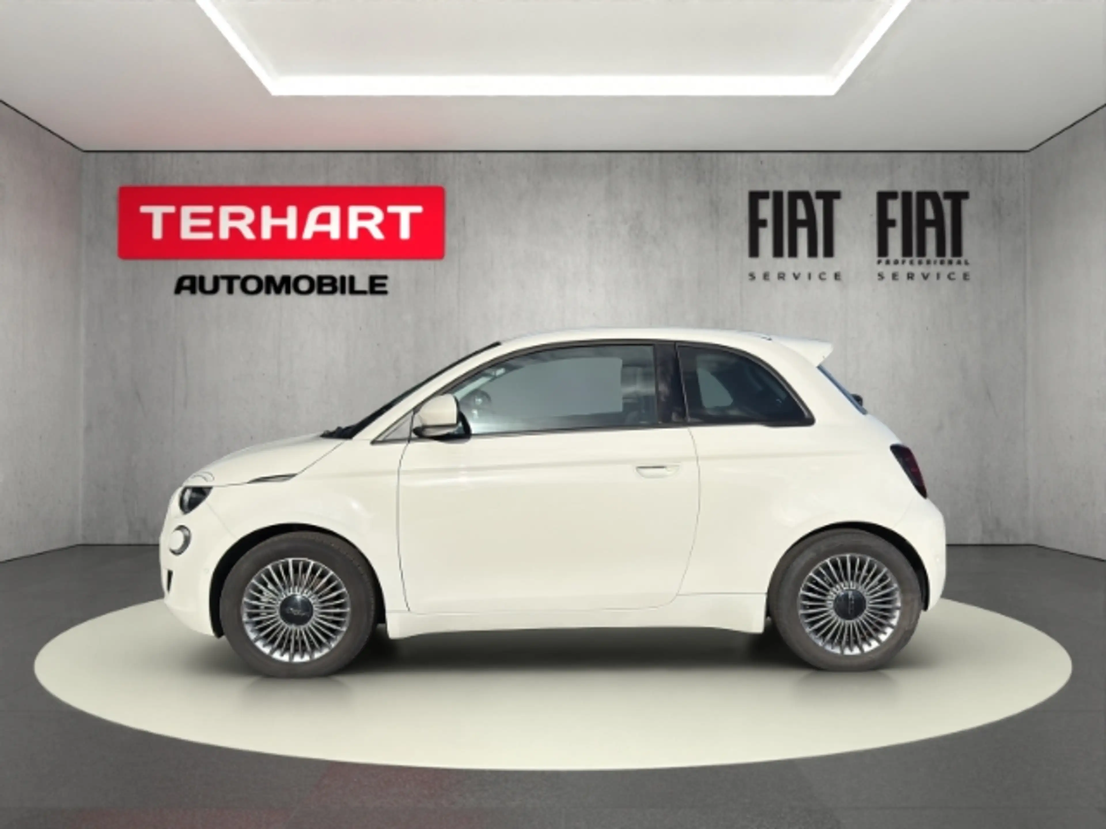 Fiat 500e Basis/Navi/RFK/Alu/Apple&Android — photo 2