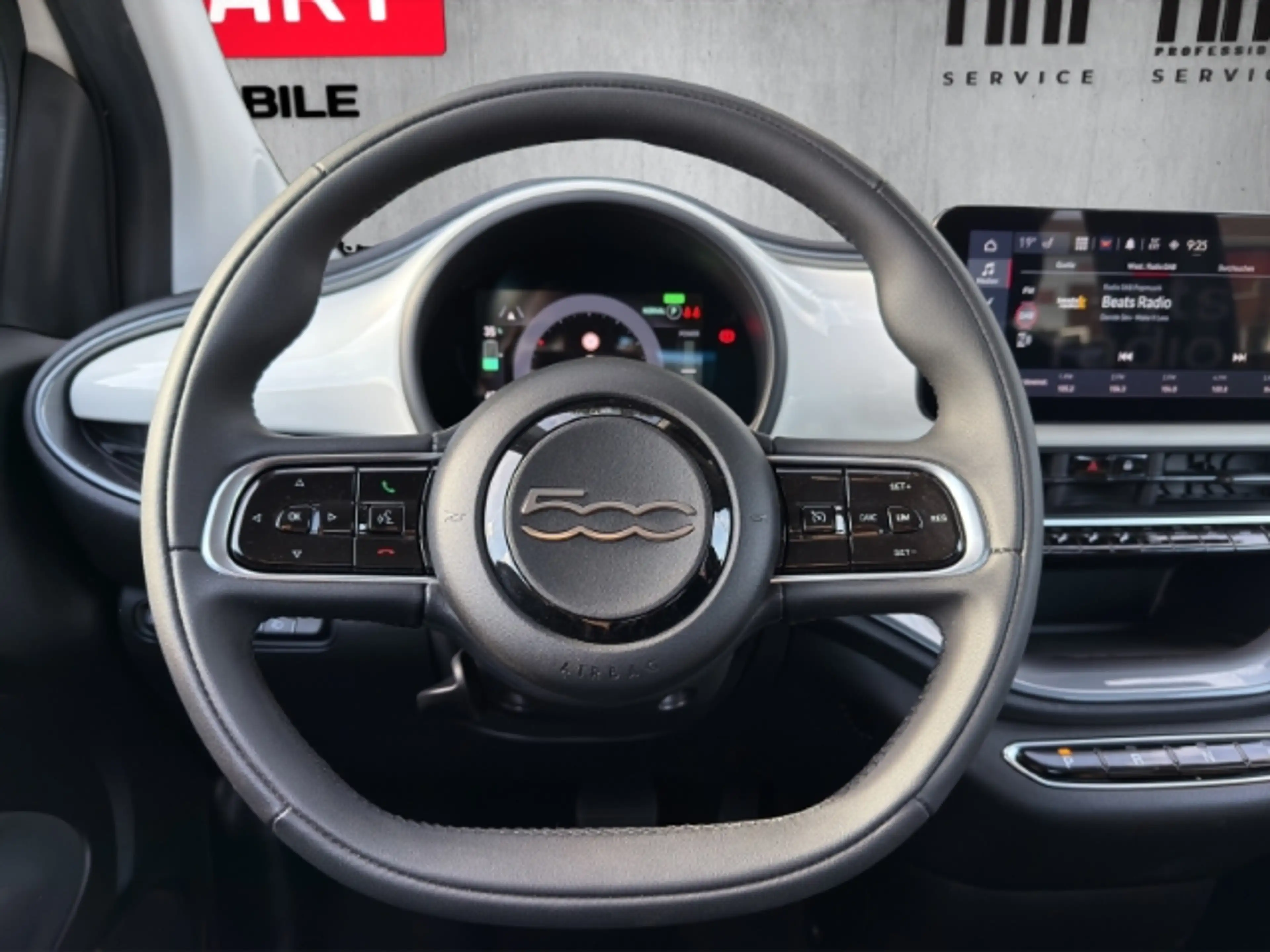 Fiat 500e Basis/Navi/RFK/Alu/Apple&Android — photo 10
