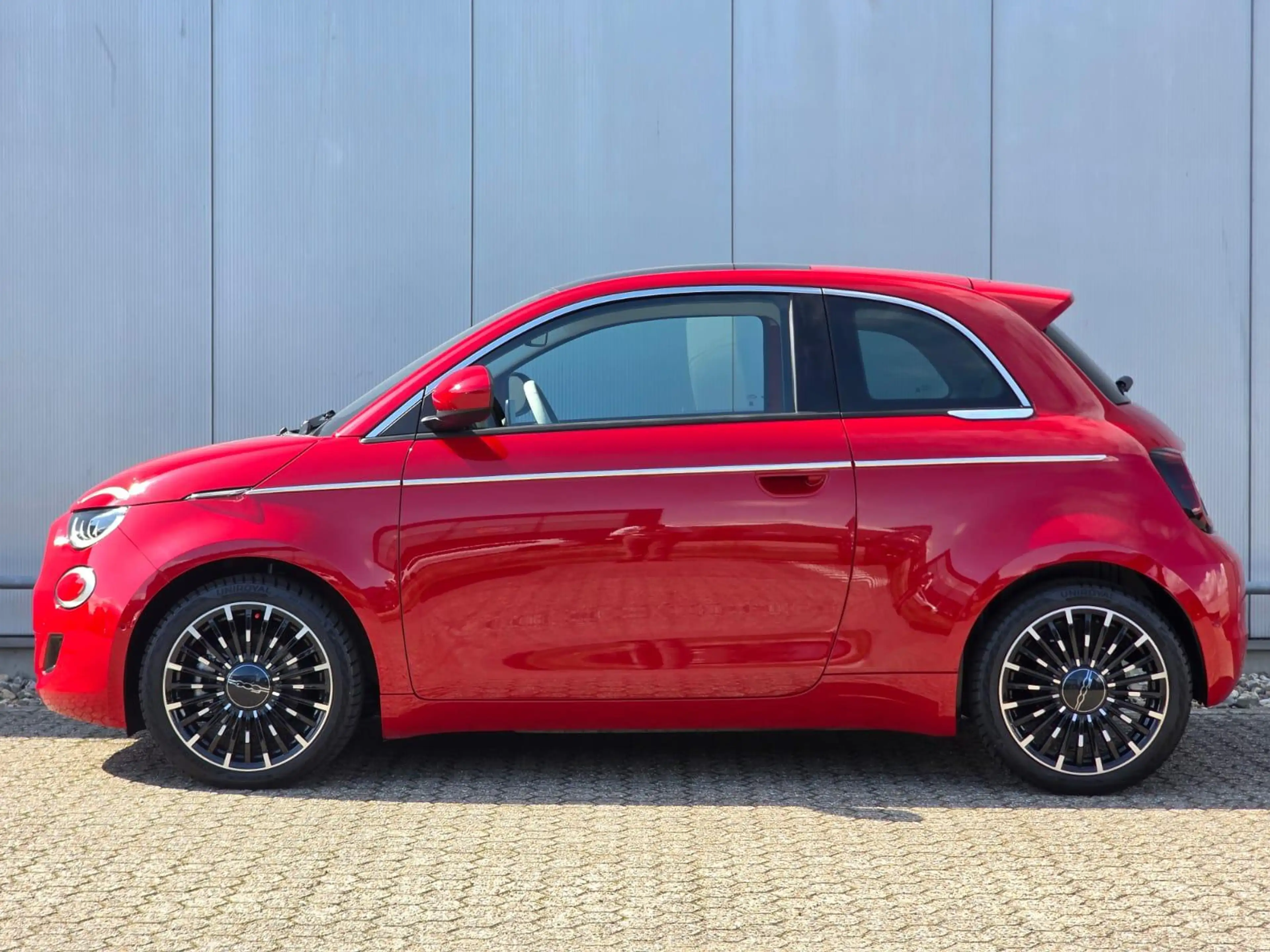 Fiat 500 La Prima 42 kWh Navigatie | Lederen bekleding | SO — photo 3