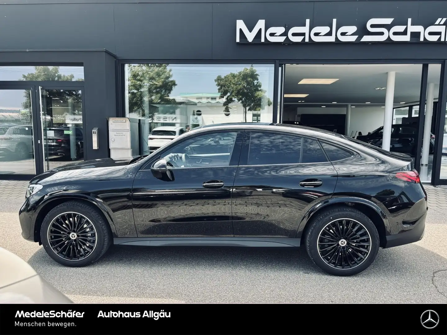 Mercedes-Benz GLC 300 GLC 300 d 4M Coupé AMG Night Distr AHK Pano Burm Schwarz - 2