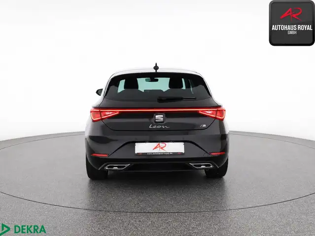 SEAT Leon view 4