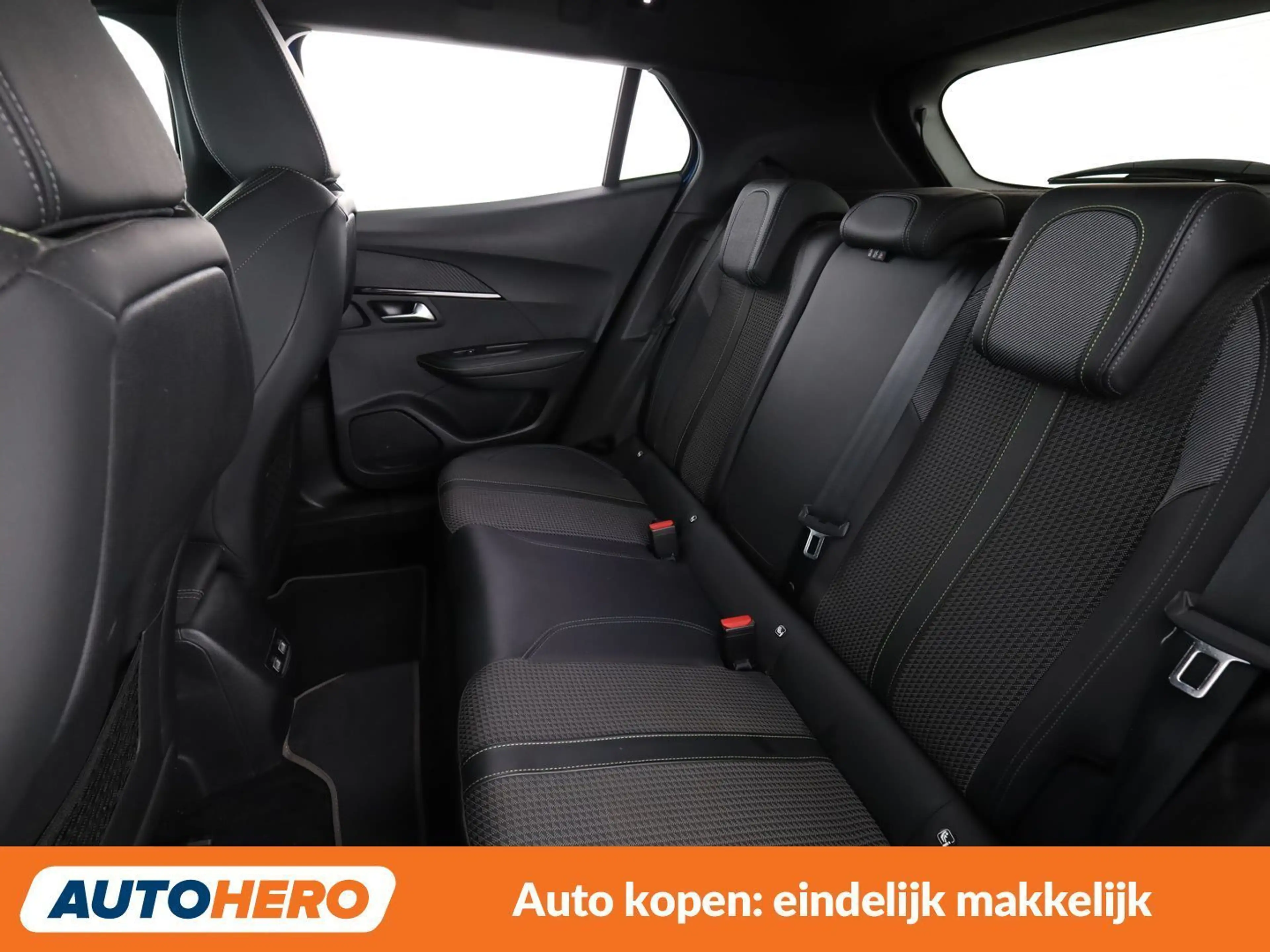 Peugeot e-2008 electric drive 100 kW e GT — photo 15