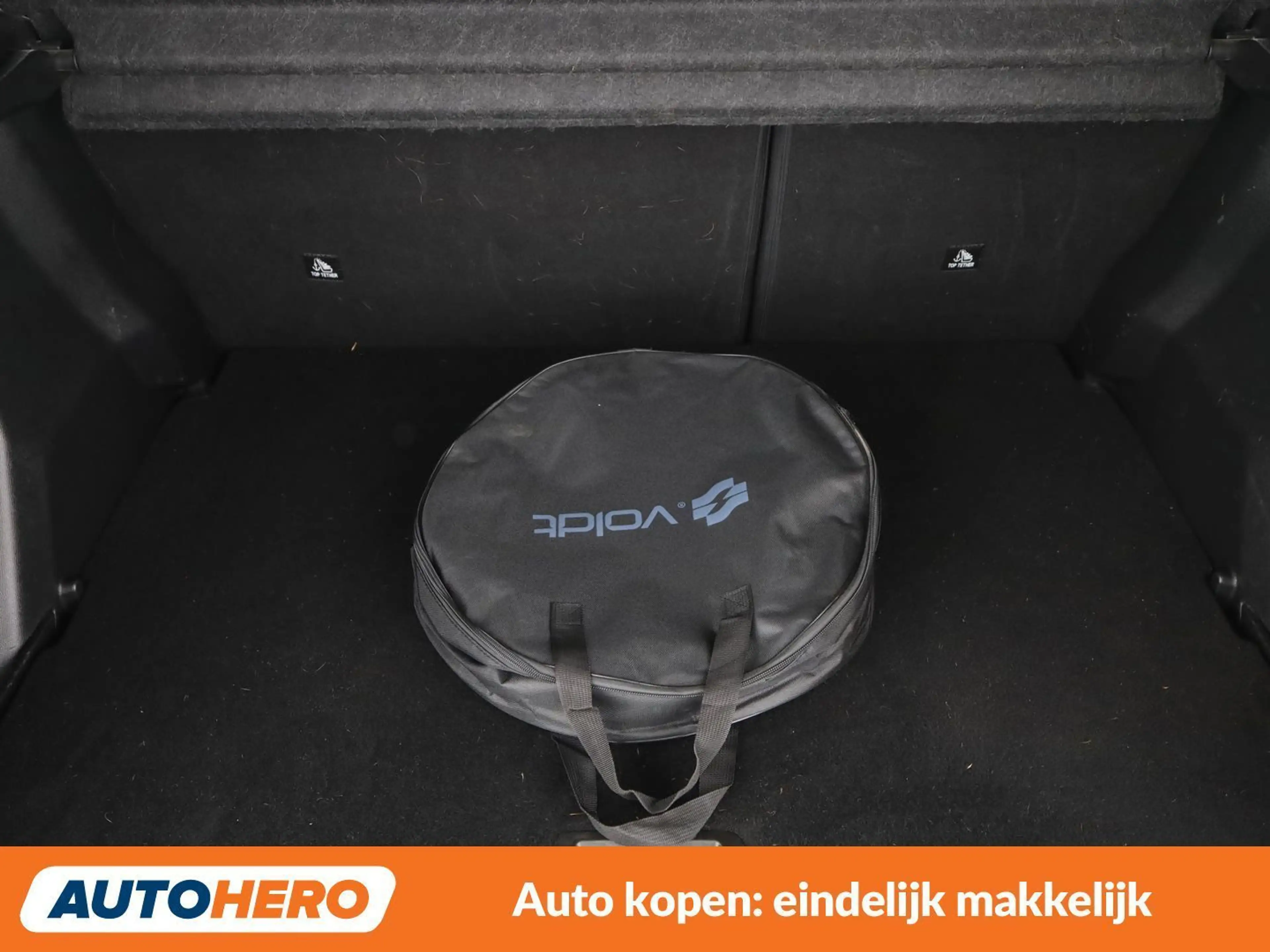 Peugeot e-2008 electric drive 100 kW e GT — photo 31