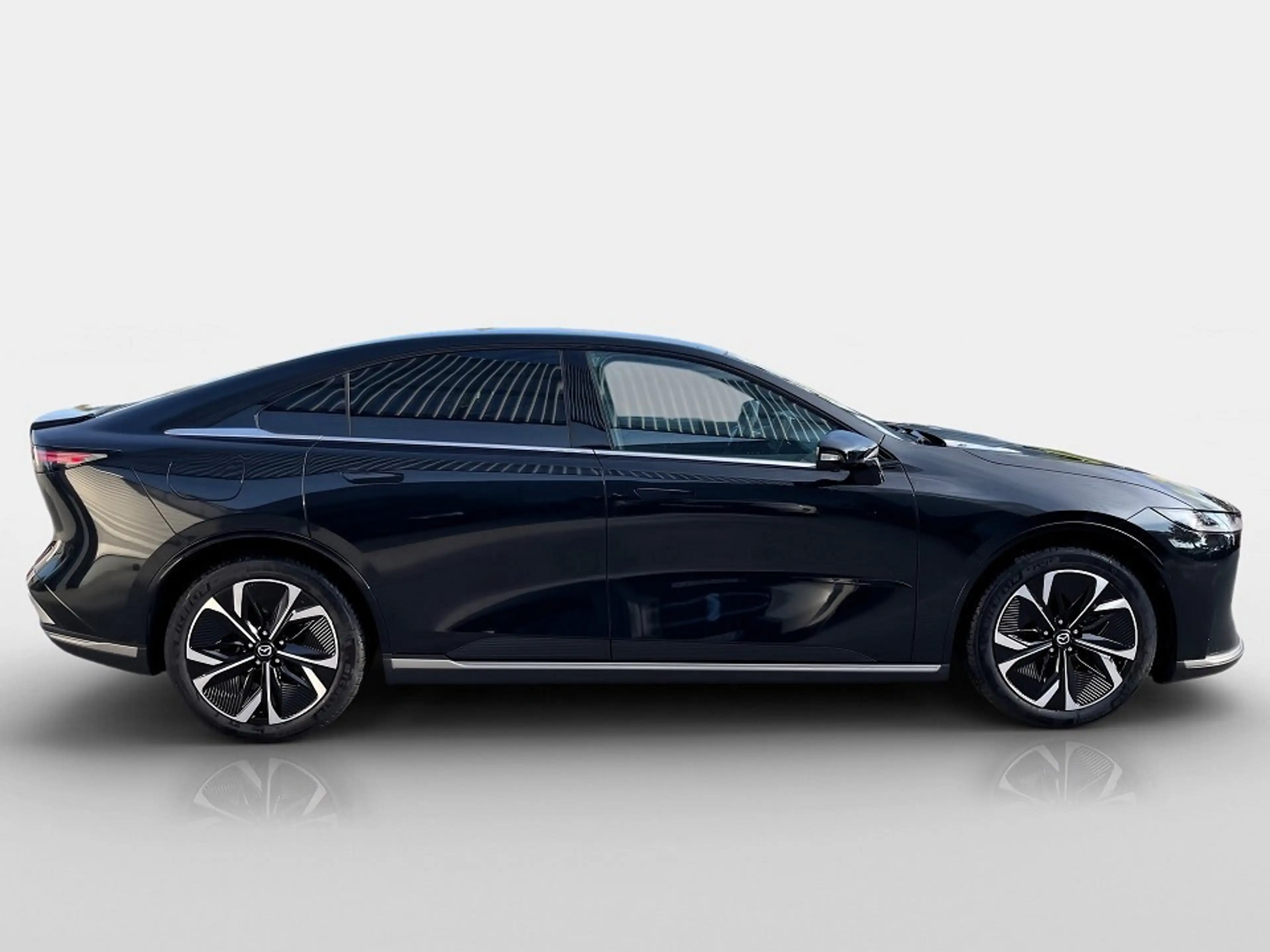 Mazda 6e 5HB EV 258ps AT RWD Takumi — photo 3