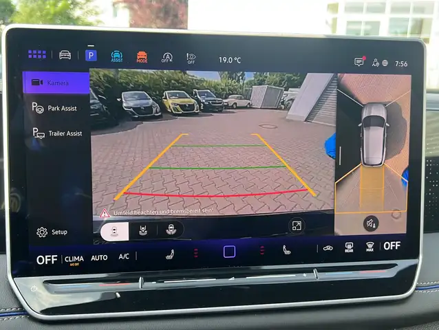 Volkswagen Tiguan view 12
