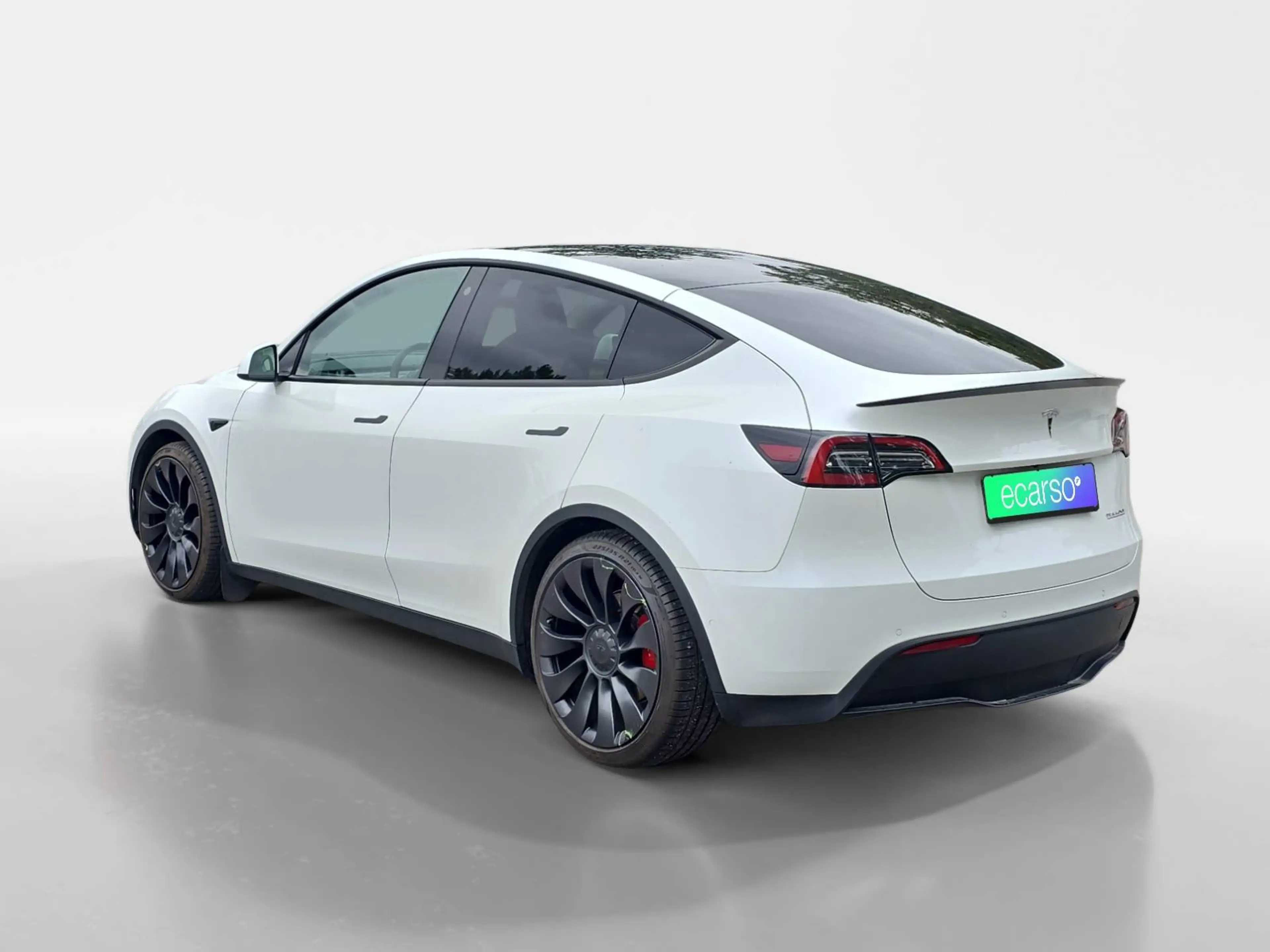 Tesla Model Y Performance Dual AWD — photo 3