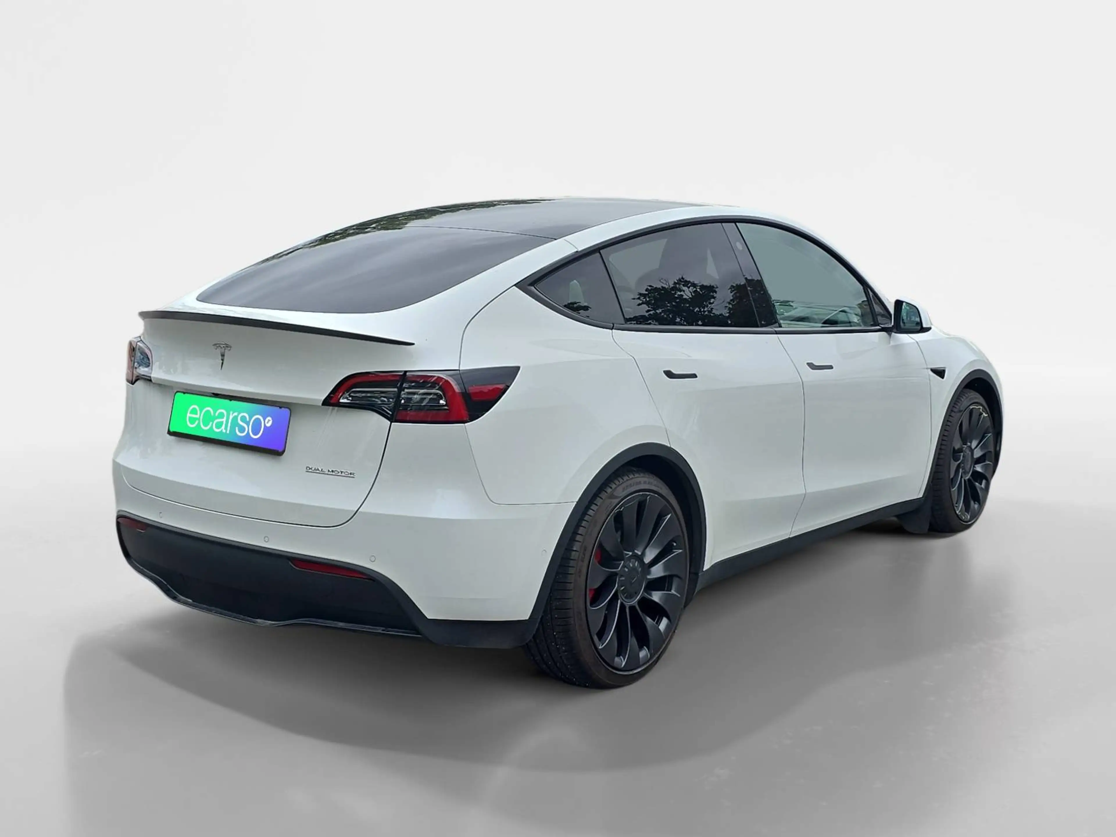 Tesla Model Y Performance Dual AWD — photo 5