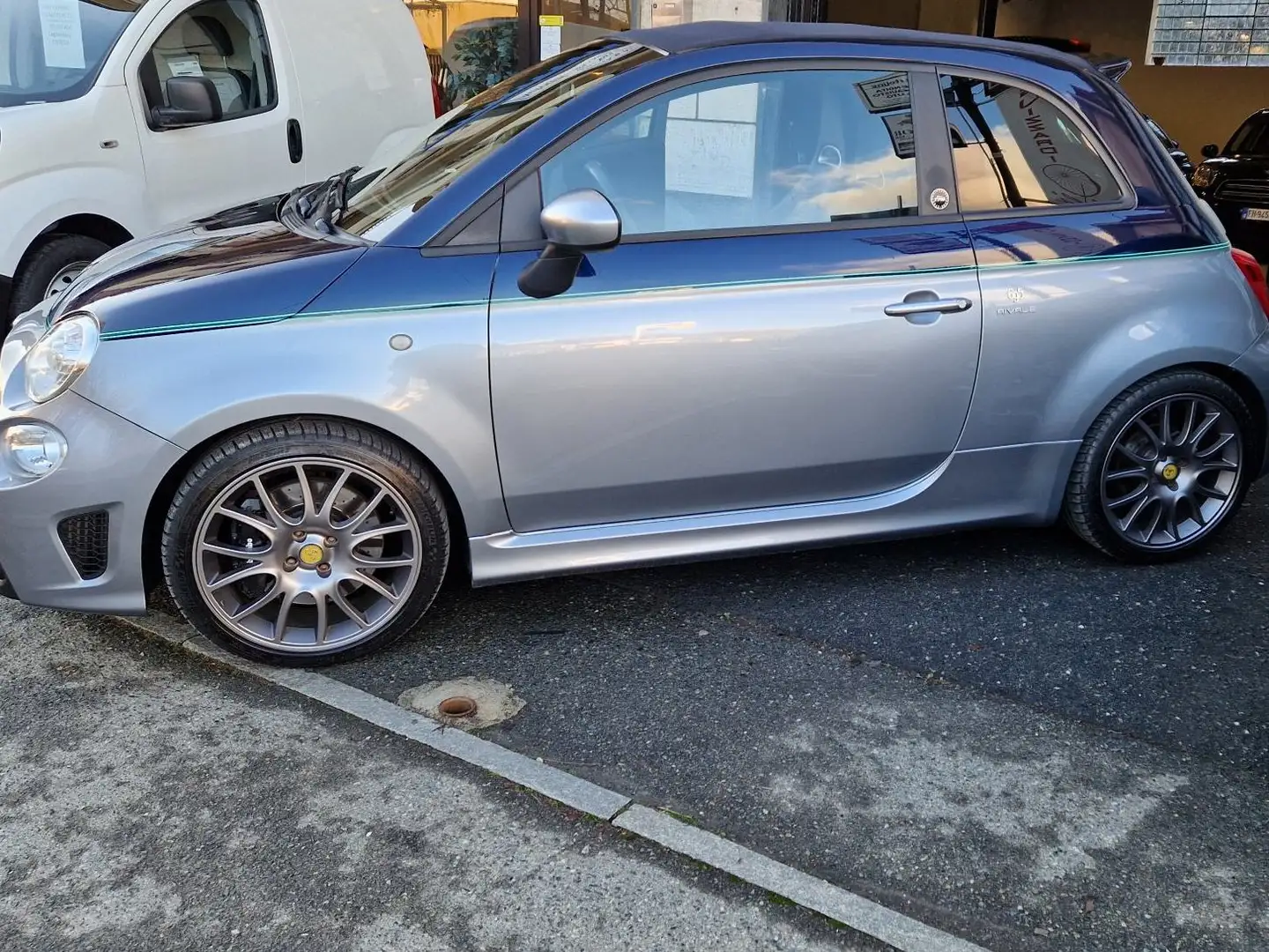 Abarth 695C 180 CV.  Riva Rivale 175 Anniversary  N° 2557 Albastru - 2