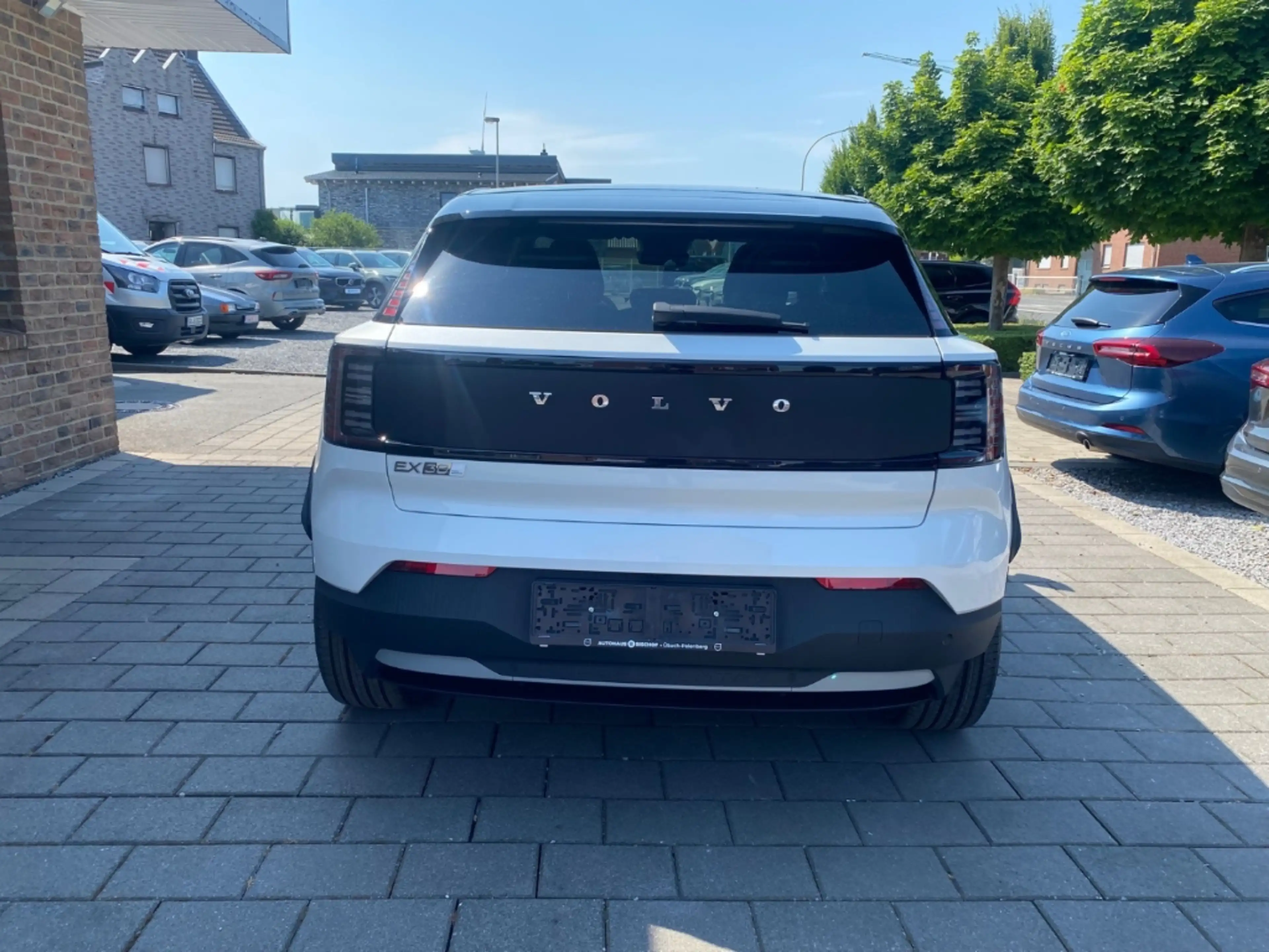 Volvo EX30 Ultra Cross Country TWIN 315 kW Performance Pure E — photo 5