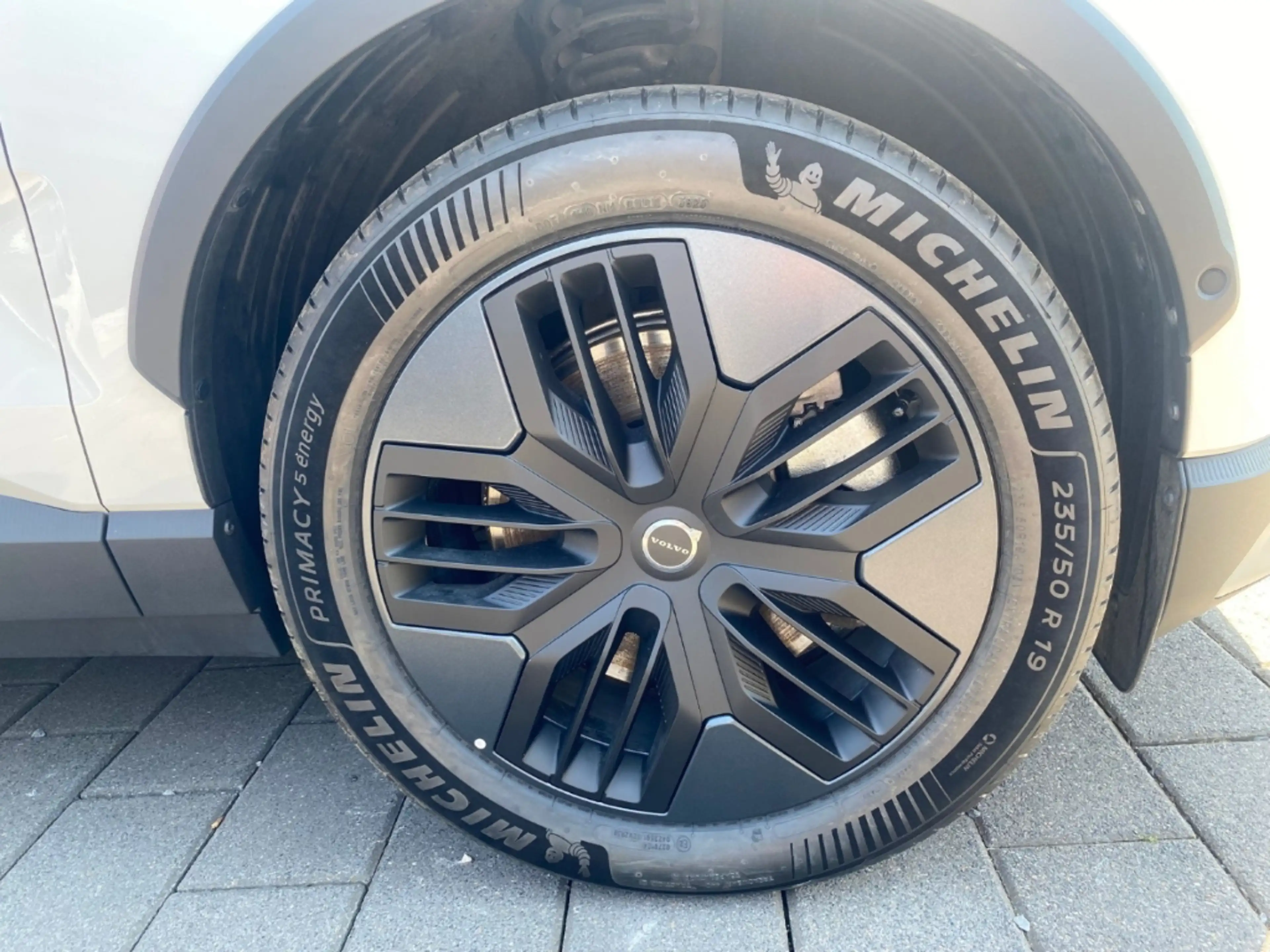 Volvo EX30 Ultra Cross Country TWIN 315 kW Performance Pure E — photo 9