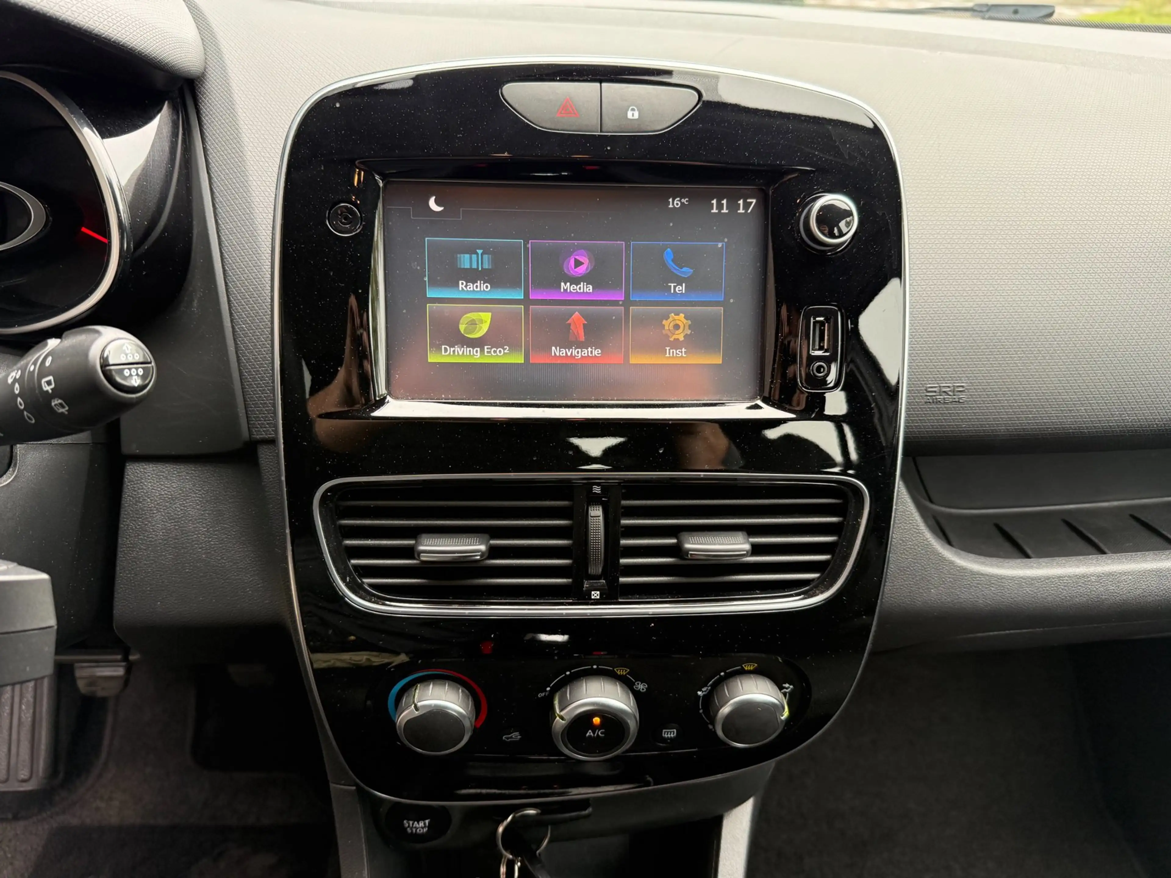 Renault Clio 0.9 TCe Zen/Dealer OH/2de eigen/APK tot 06-2027! — photo 13