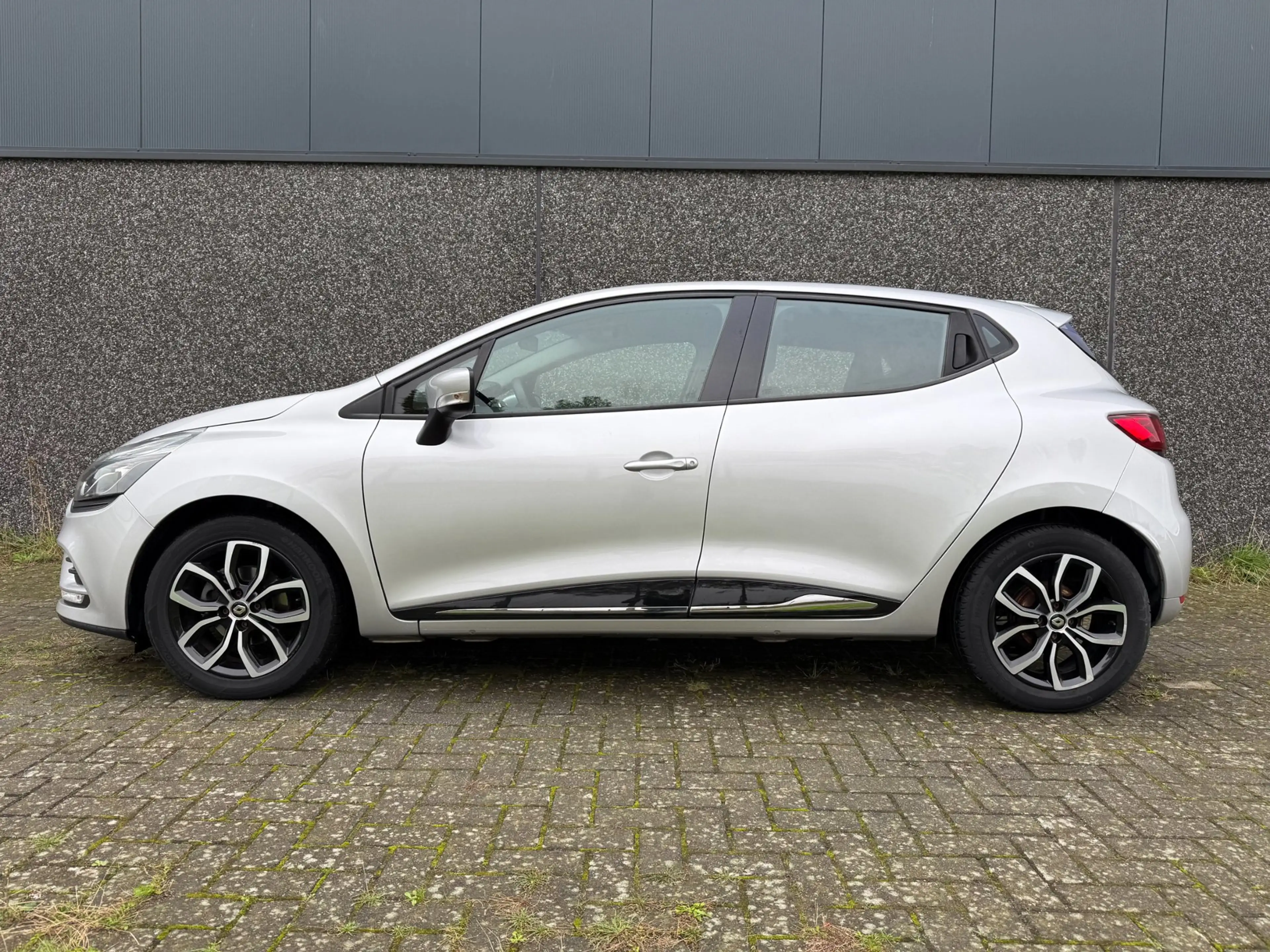 Renault Clio 0.9 TCe Zen/Dealer OH/2de eigen/APK tot 06-2027! — photo 6