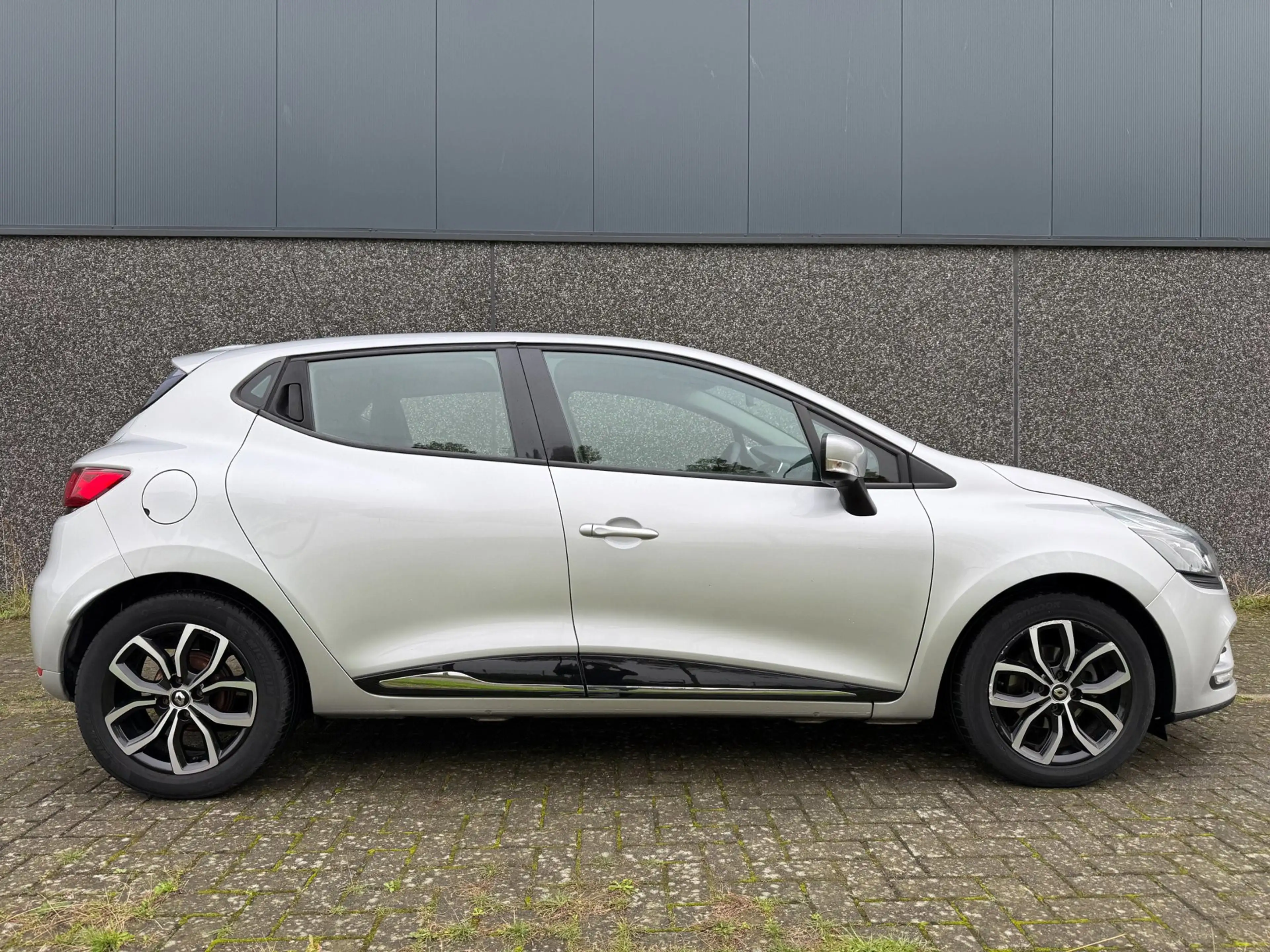 Renault Clio 0.9 TCe Zen/Dealer OH/2de eigen/APK tot 06-2027! — photo 7