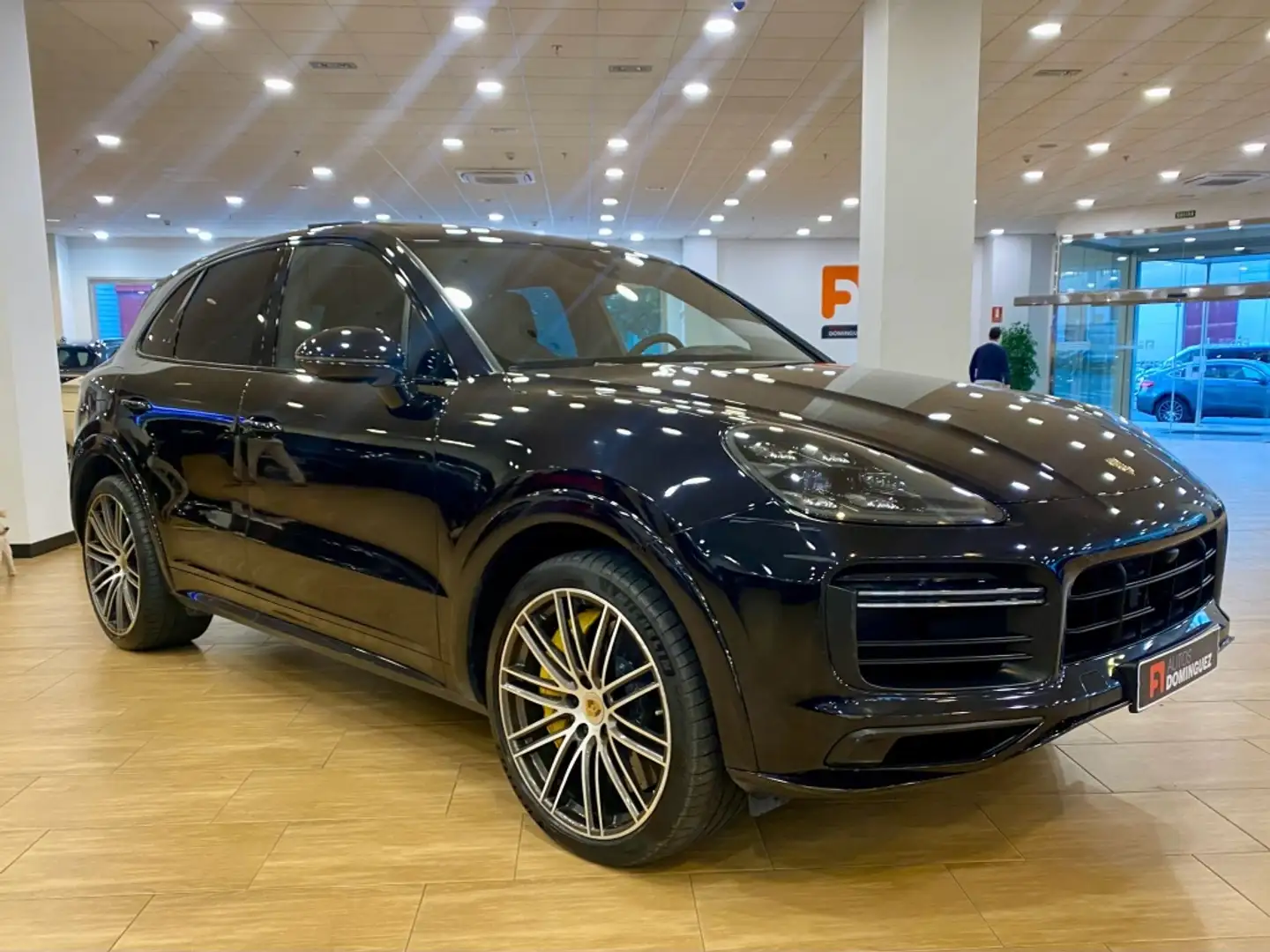 Porsche Cayenne Turbo Aut. Noir - 2