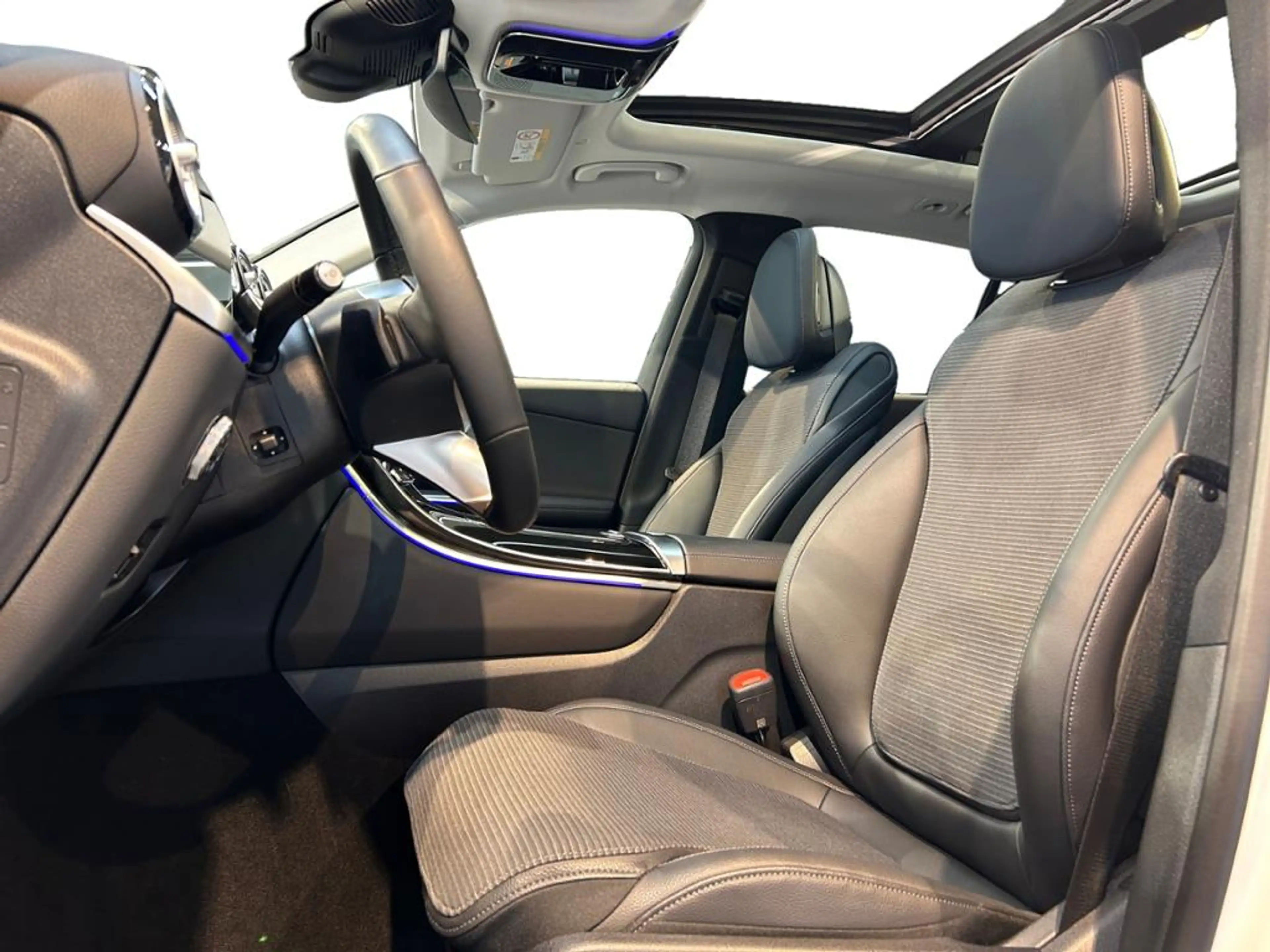 Mercedes-Benz GLC 220 d 4matic Avantgarde Avantgarde+MBUX+AHK — photo 10